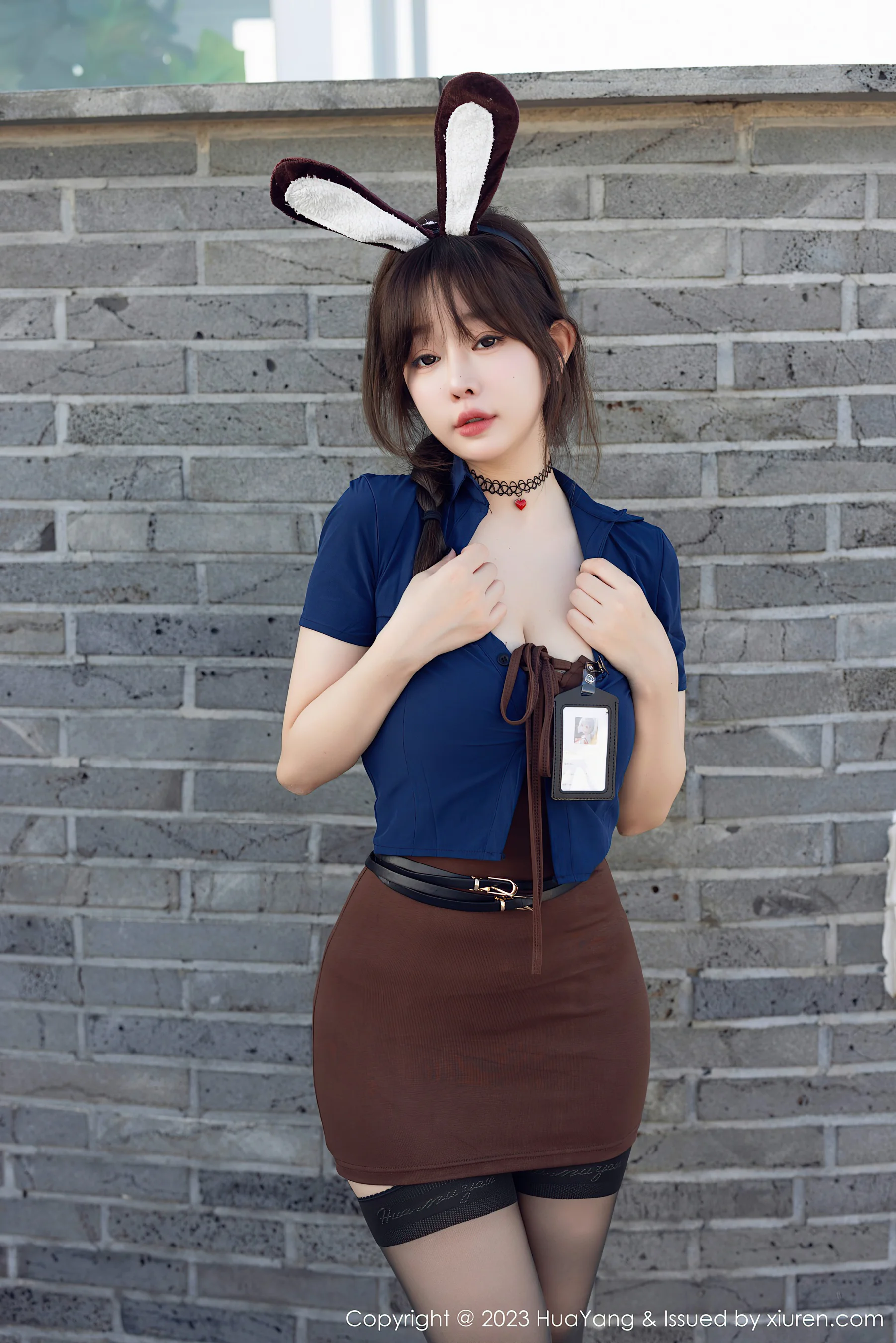 [HuaYang花漾] VOL.555 王雨纯 黑丝美臀 - 爱照片