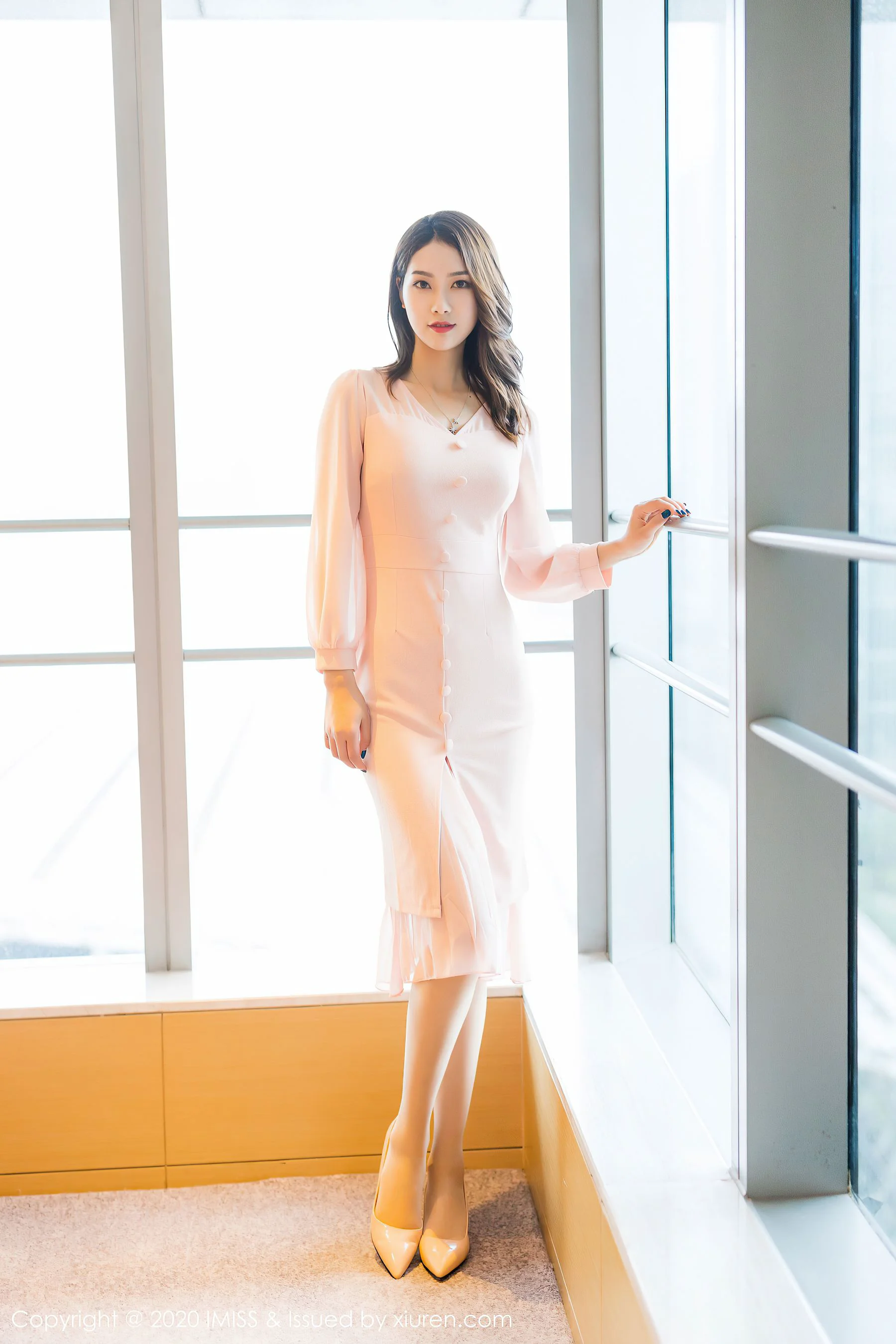 方子萱 《性感丝袜美腿》 [爱蜜社IMiss] Vol.476 写真集 - 爱照片