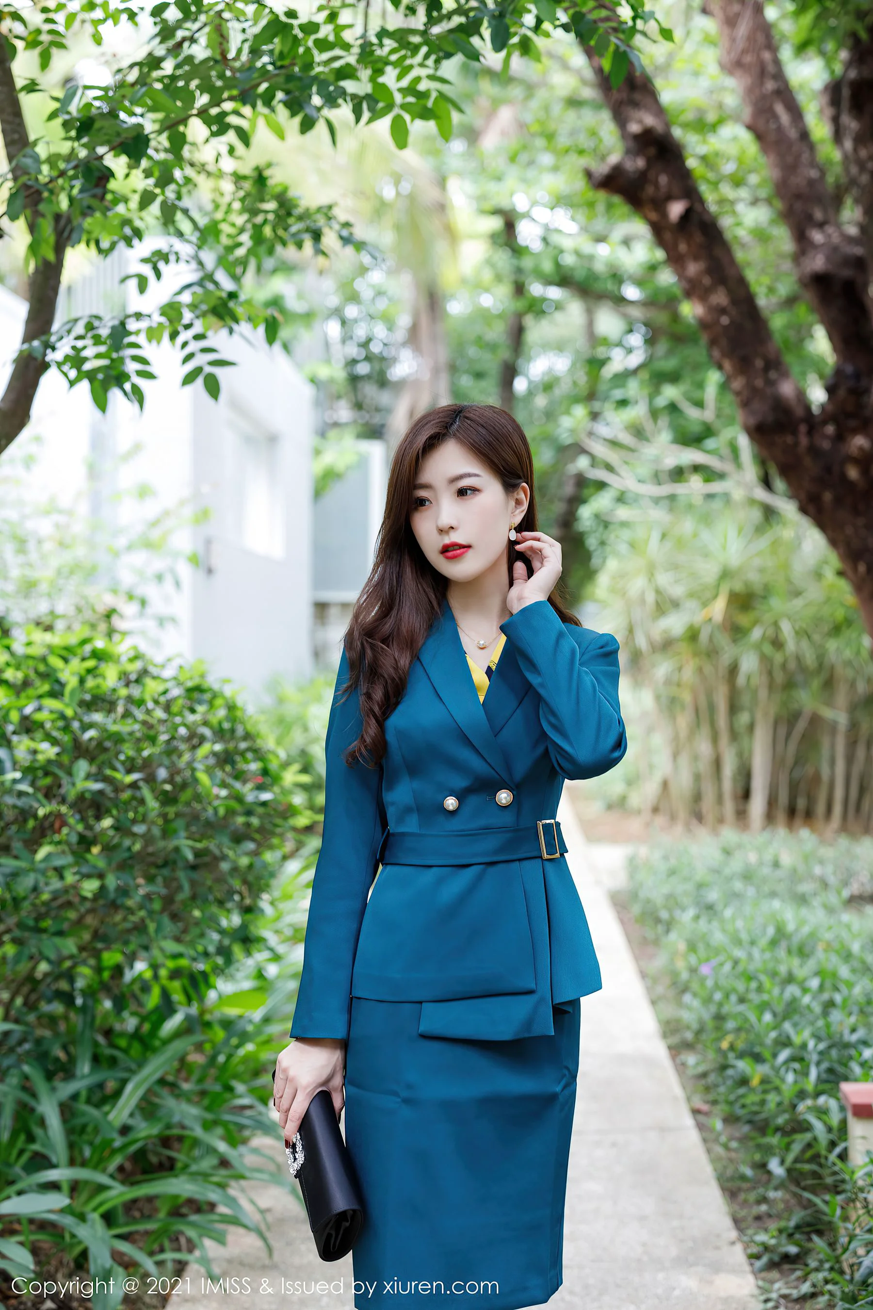 [爱蜜社IMISS] VOL.551 杨紫嫣Cynthia – 极致蕾丝吊袜美腿修长俏丽 - 爱照片