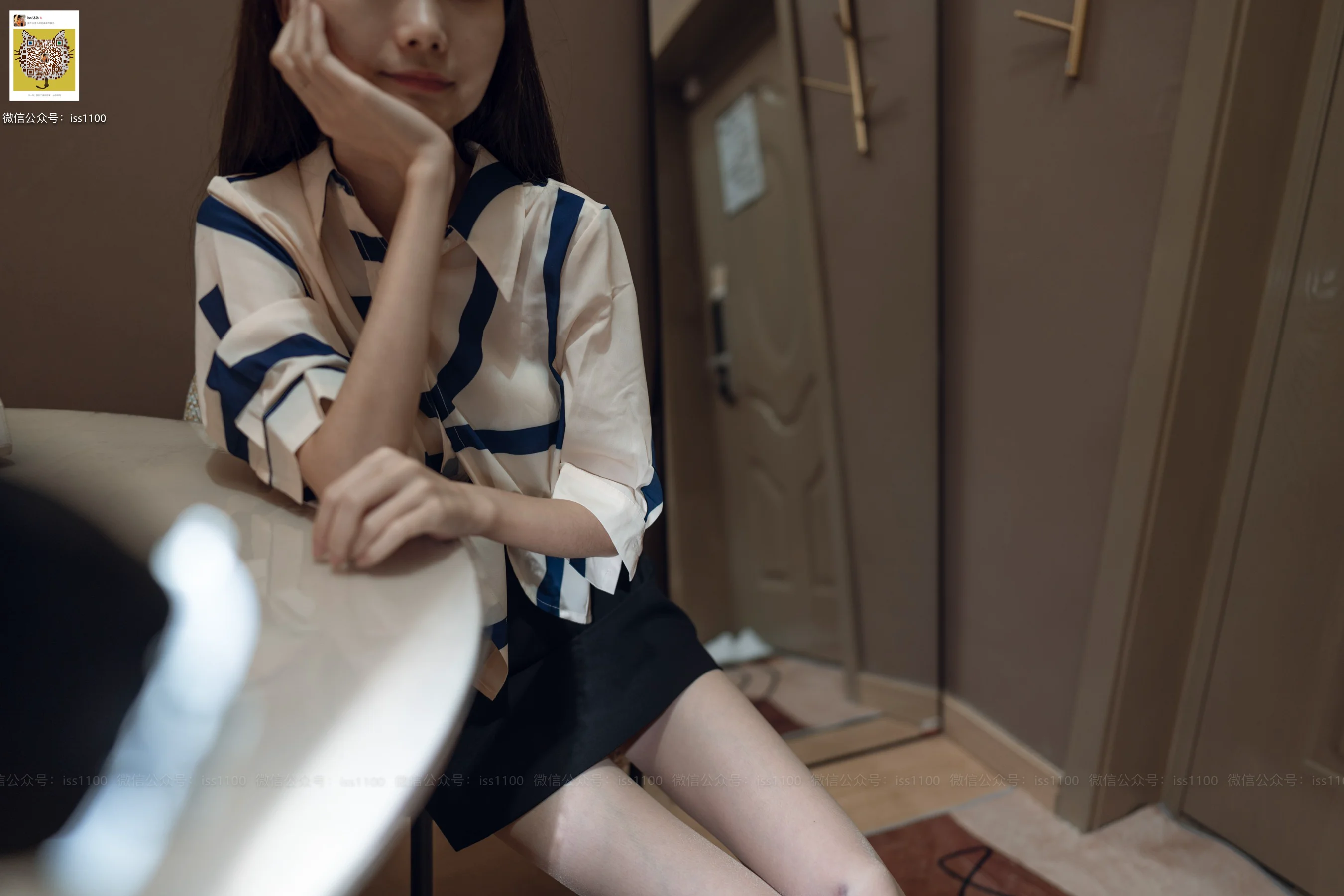 [ISS系列] 酸酸 – 职业装 - 爱照片