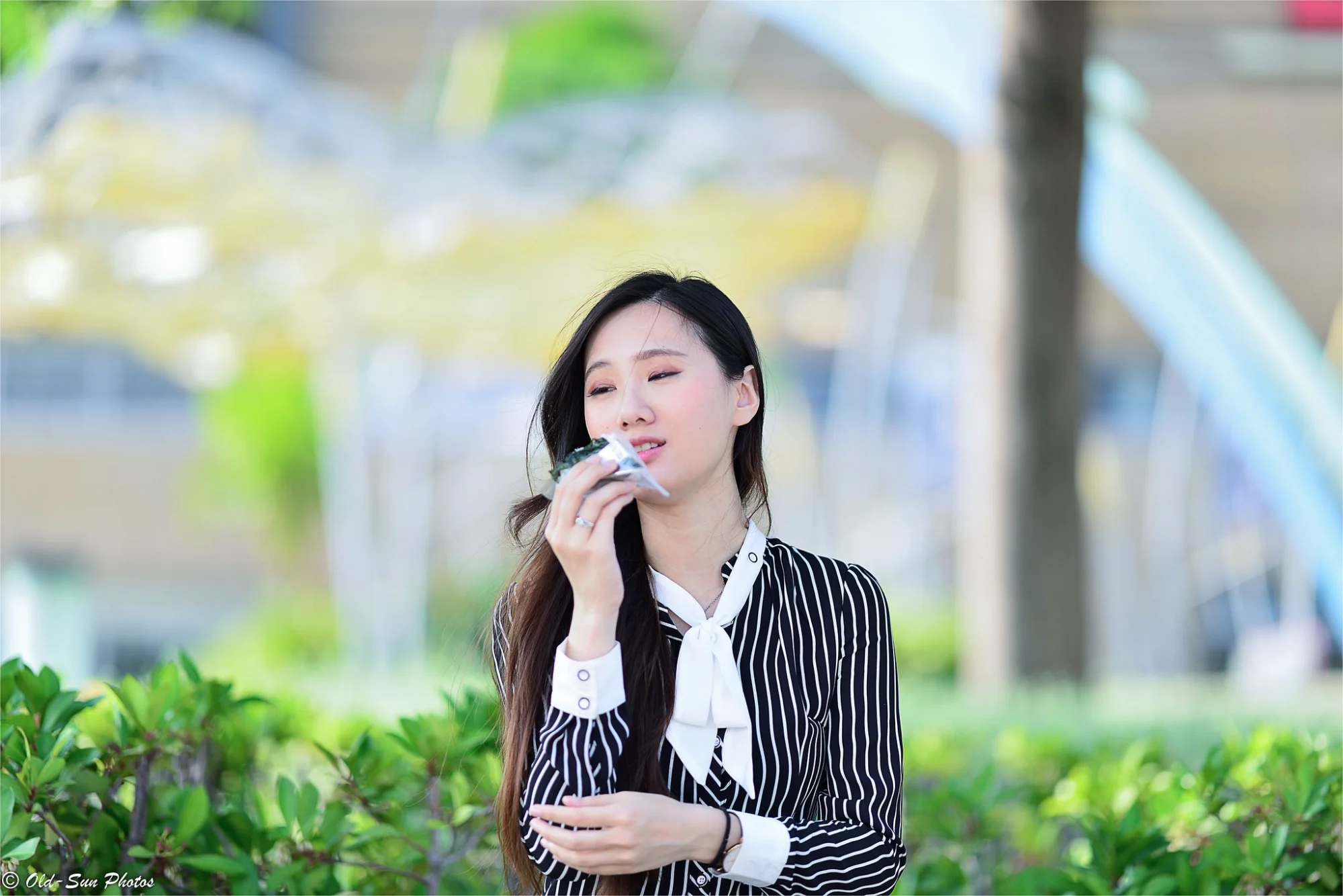 [街拍丝足] NO.026 美模-小米 新任小秘书黑丝职业装 - 爱照片