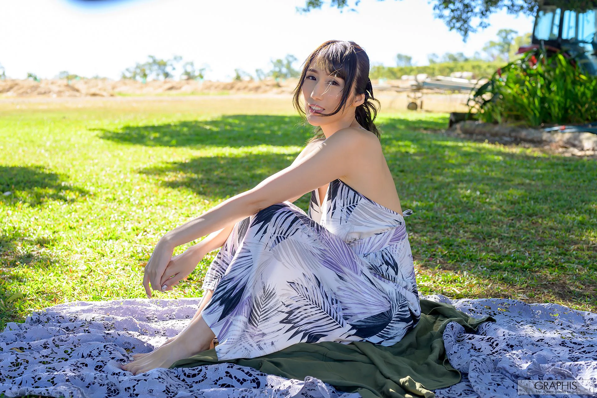 [Graphis] Special – JULIA 《The Cool Beauty》 - 爱照片