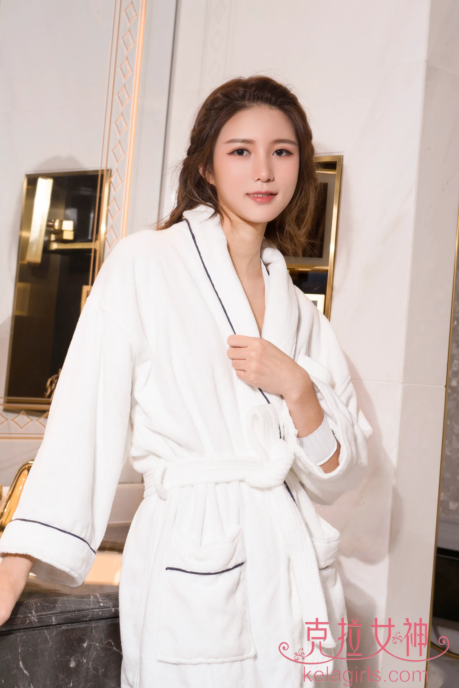 [KeLaGirls克拉女神] 童颜蜜臀 沐娅 - 爱照片