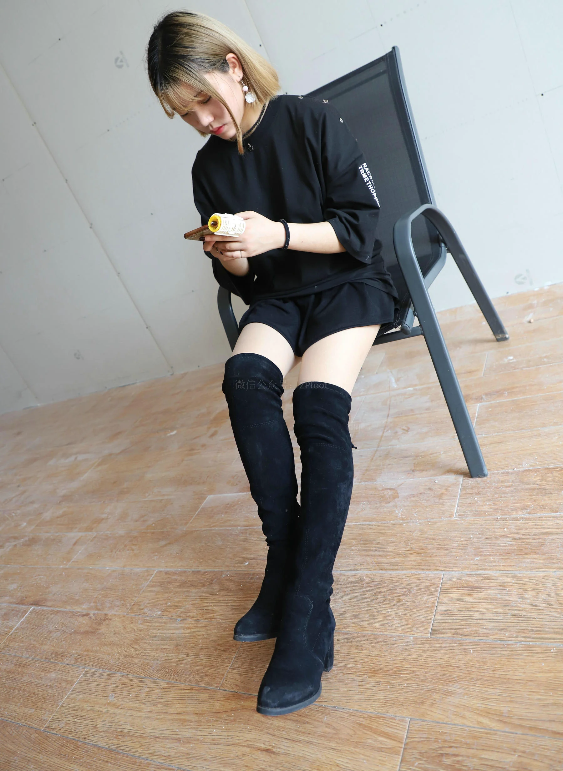 [山茶摄影LSS] NO.075 肉丝长靴 写真套图 - 爱照片