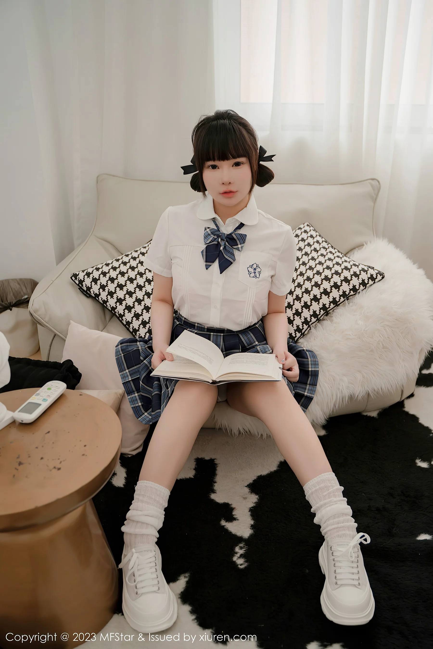 [MFStar模范学院] VOL.621 水塔塔 美腿睡裙 - 爱照片