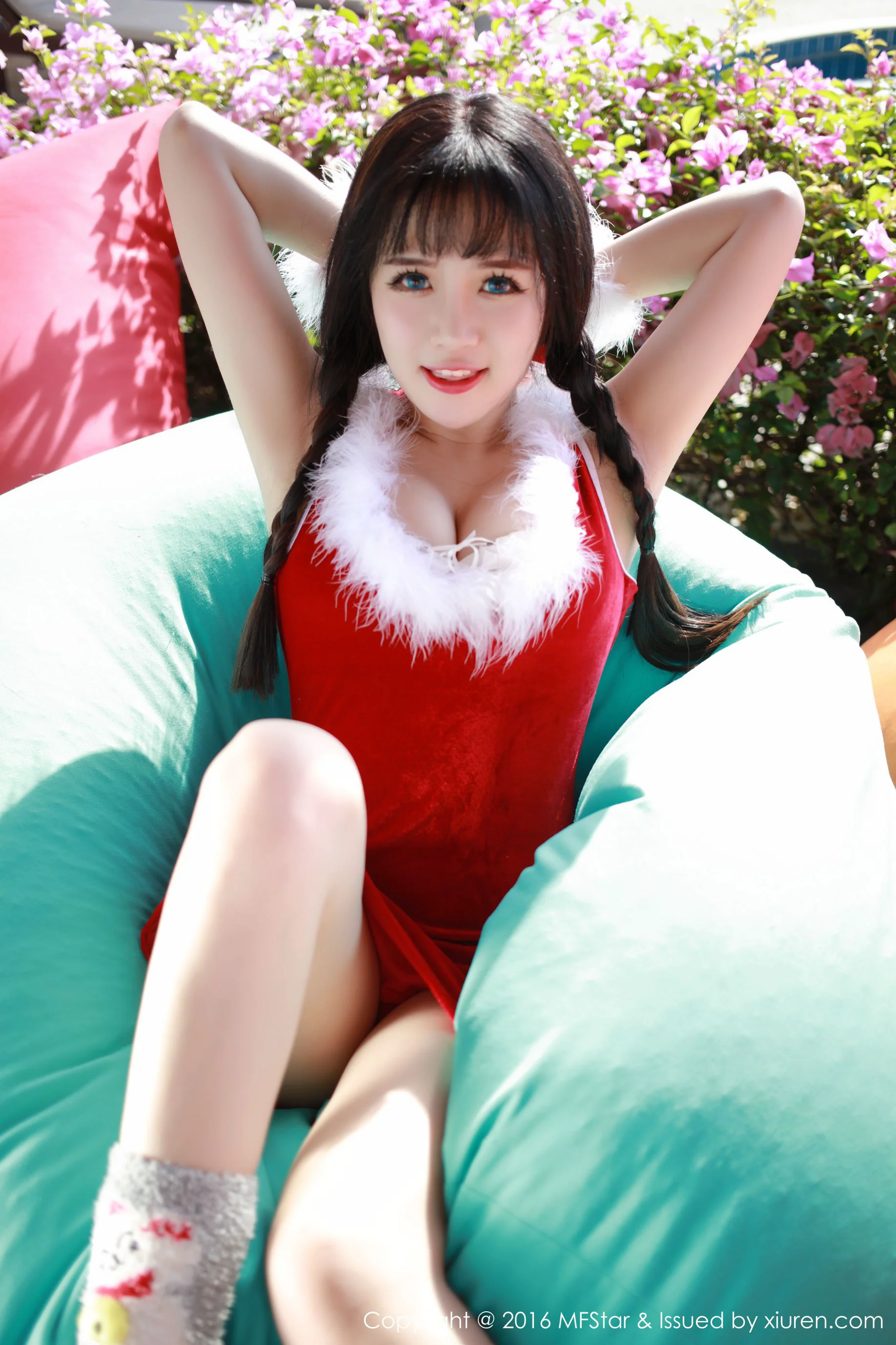 徐cake 《圣诞装、女巫服、学生装等多套服饰》 [模范学院MFStar] Vol.070 写真集 - 爱照片