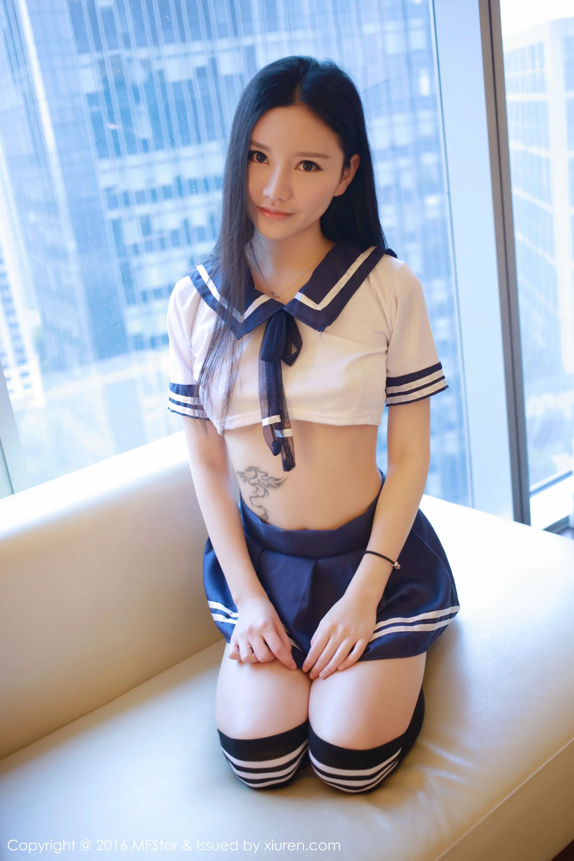 姗姗就打奥特曼《学生装校服+肚兜系列》 [模范学院MFStar] Vol.081 - 爱照片