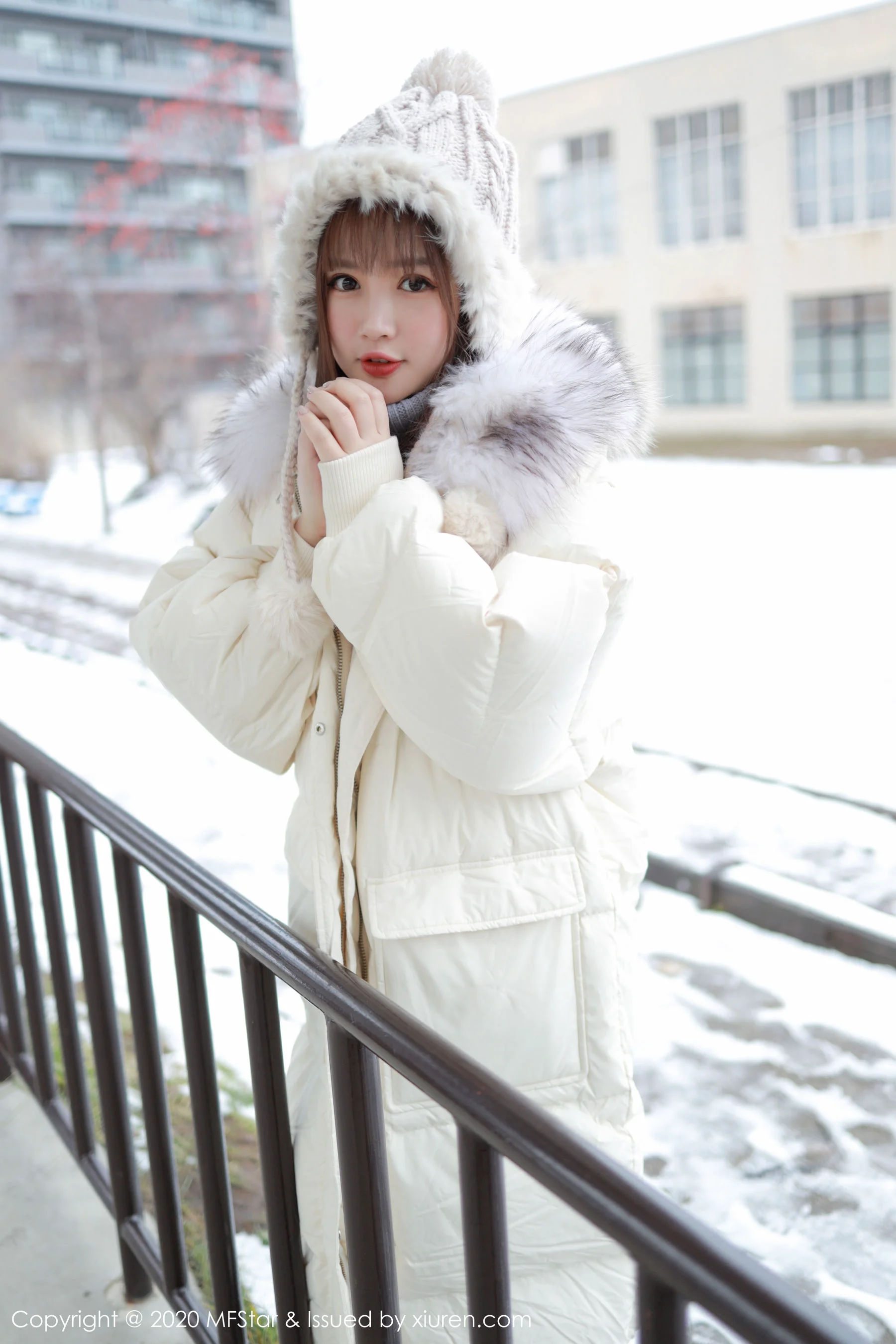 恩率babe《性感开背毛衣系列》 [模范学院MFStar] Vol.262 写真集 - 爱照片