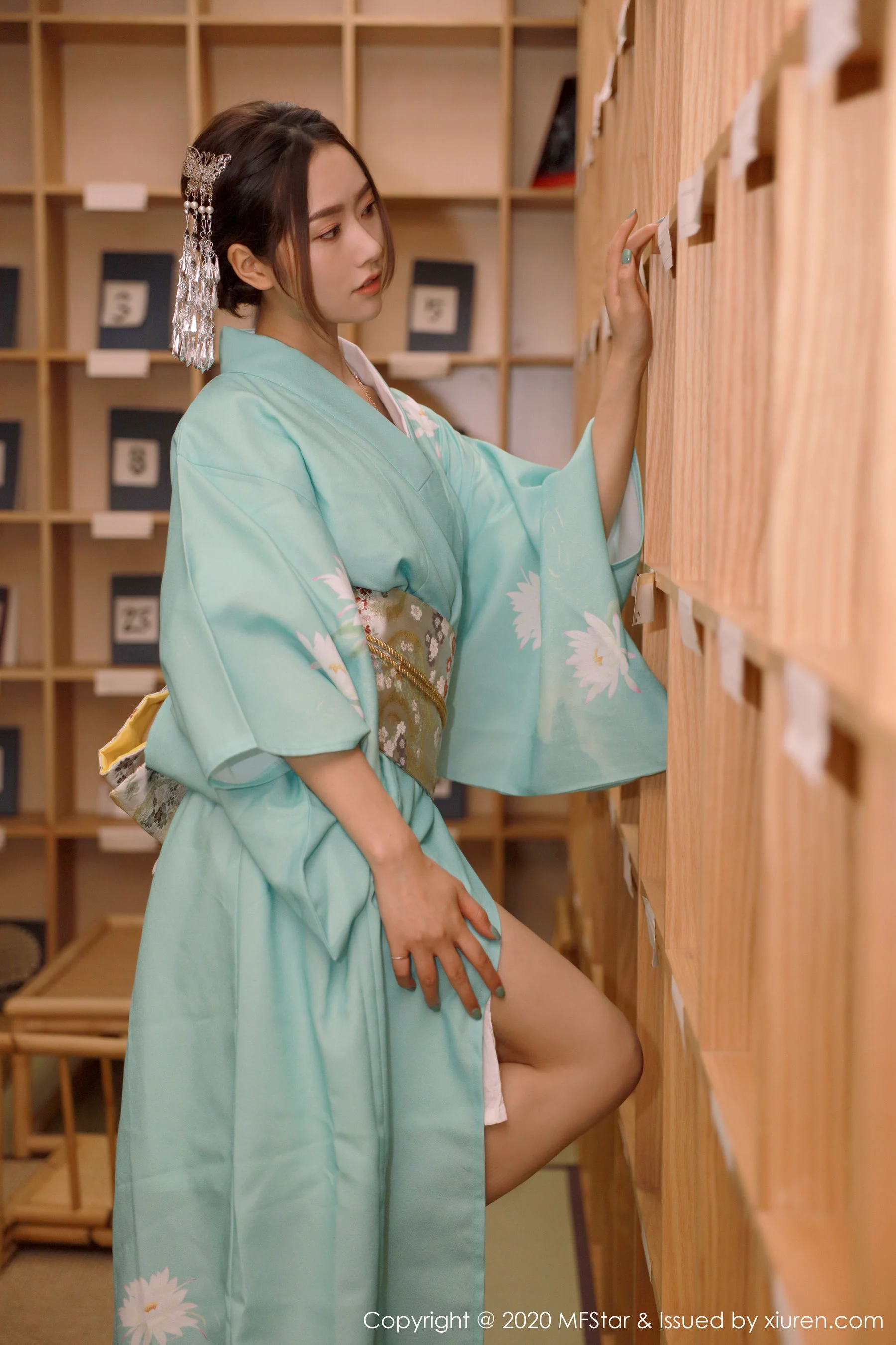 [模范学院MFStar] Vol.332 方子萱 《鲜艳韵味的和服》 写真集 - 爱照片