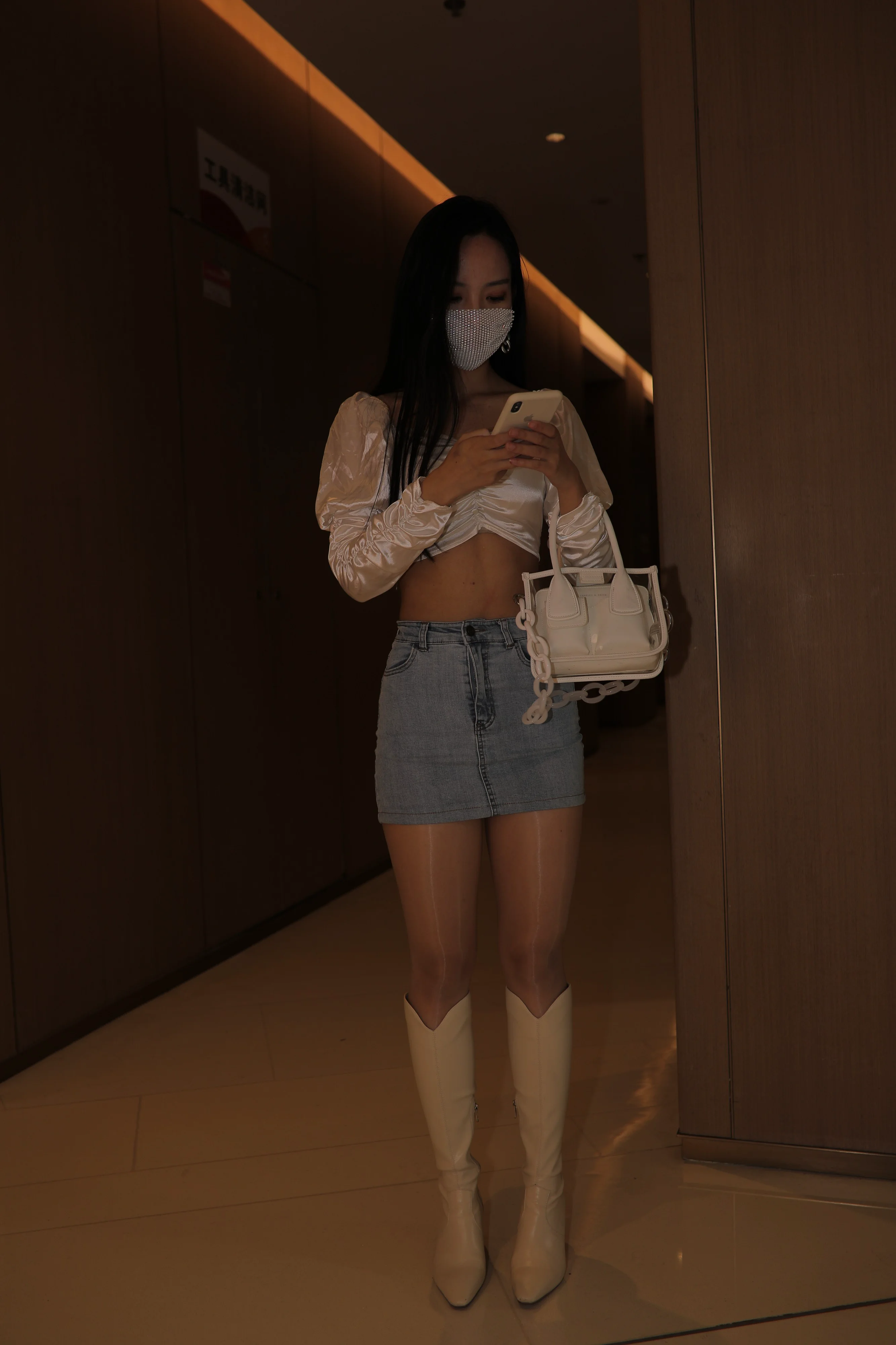 [魔镜街拍] No.170 凯恩街拍摄影 牛仔裙小姐姐 - 爱照片