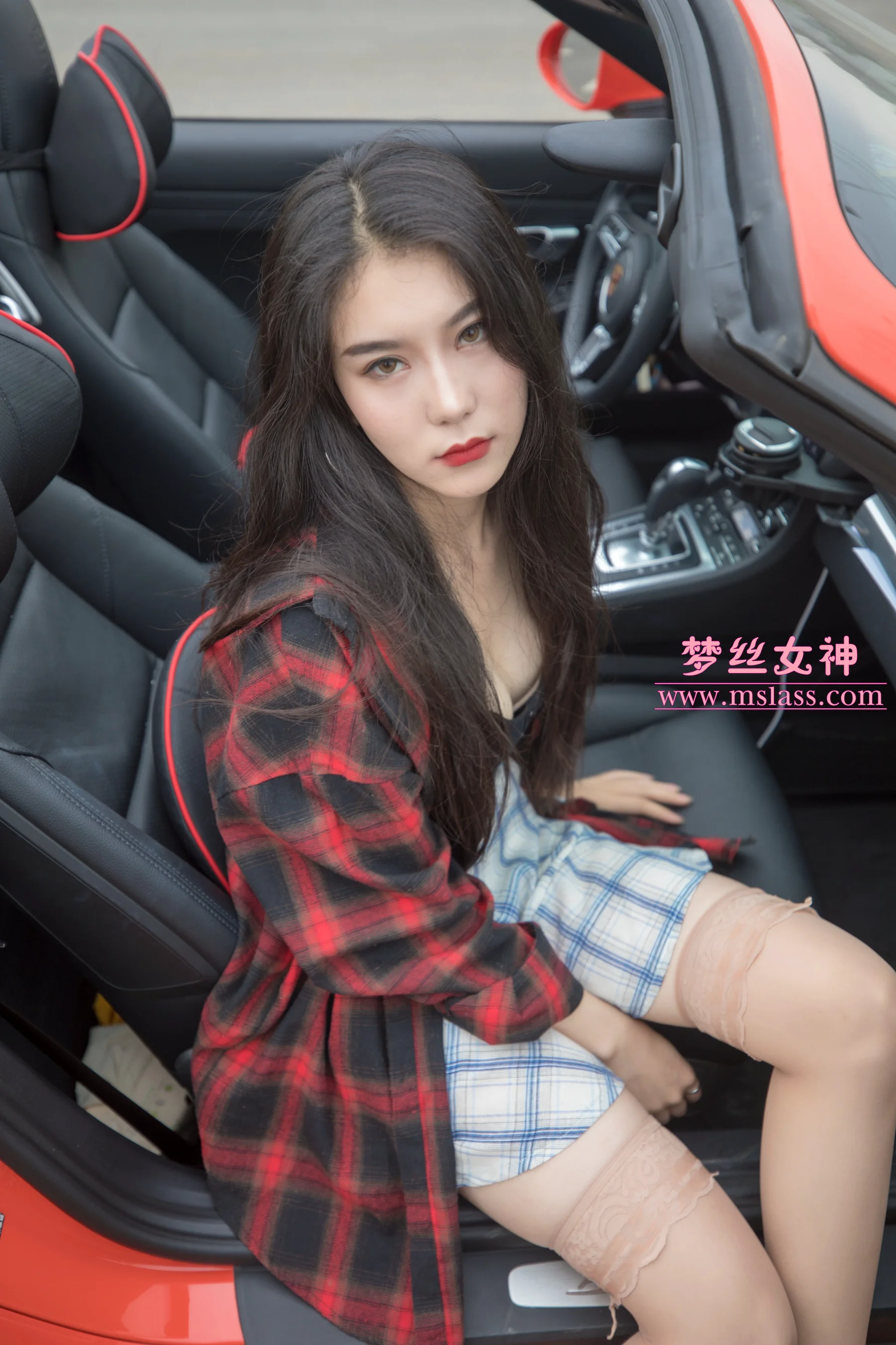 [MSLASS梦丝女神] No.031 苏安希 跑车丝袜女神 - 爱照片