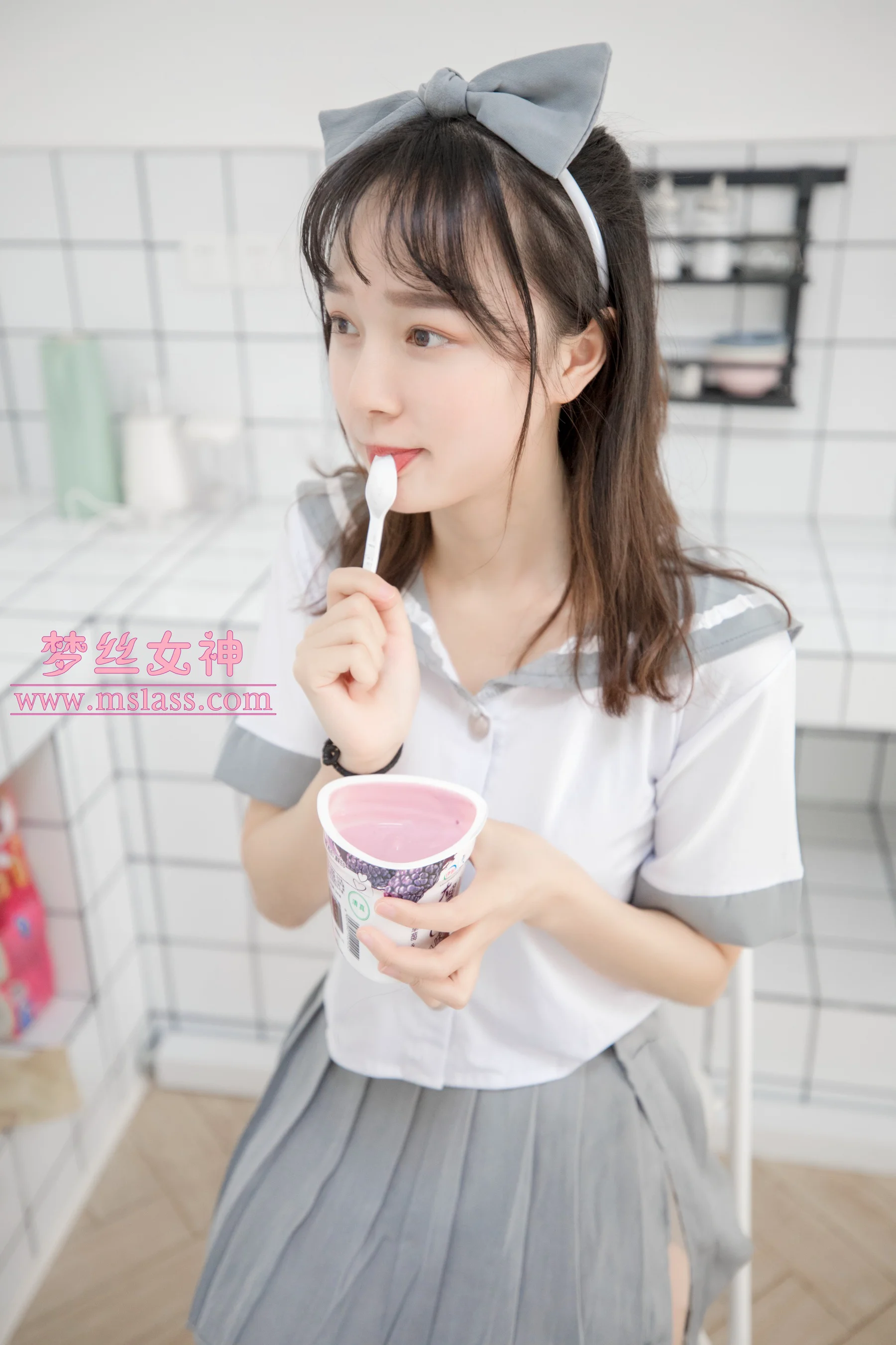 [MSLASS梦丝女神] No.033 玥玥 白色丝袜空间 - 爱照片
