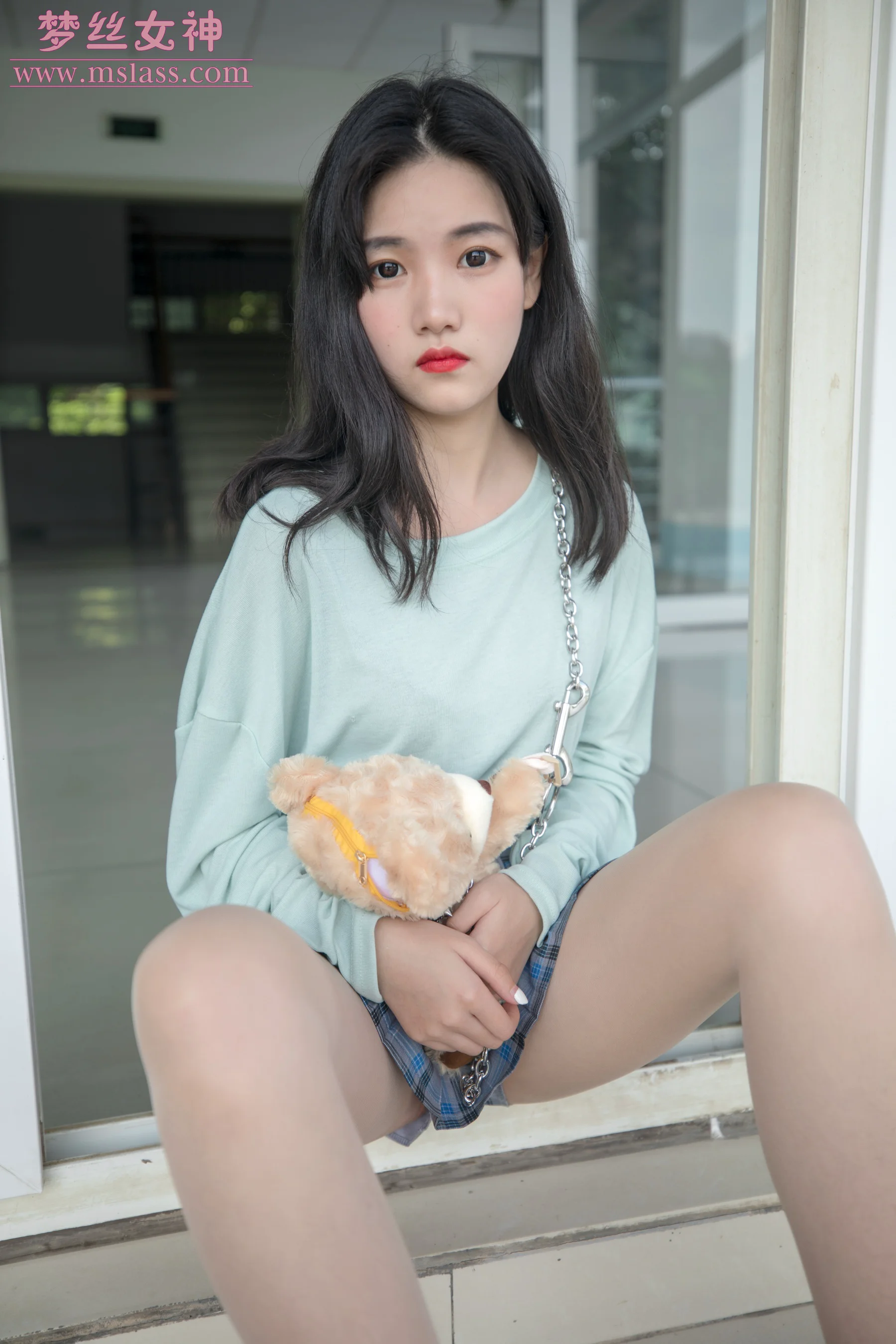 [MSLASS梦丝女神] No.039 酥酥 恬静的小白鞋丝袜 - 爱照片