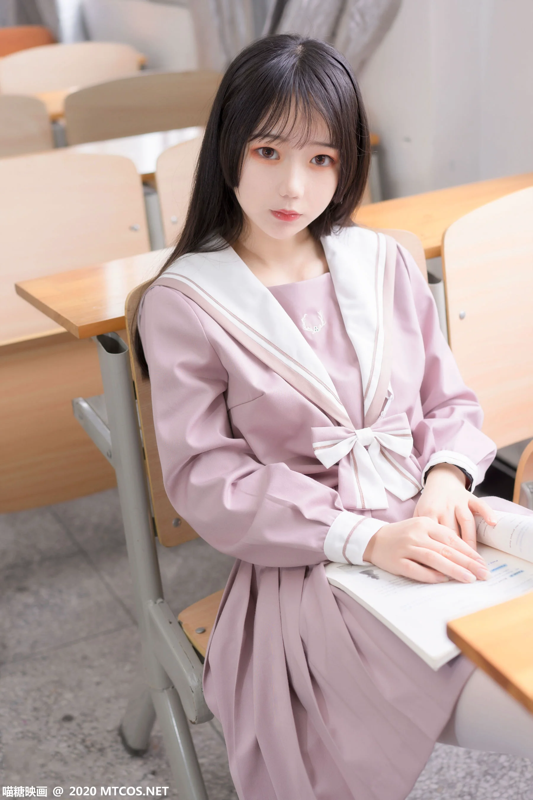 《粉色JK小姐姐》 [喵糖映画] VOL.074 写真集 - 爱照片