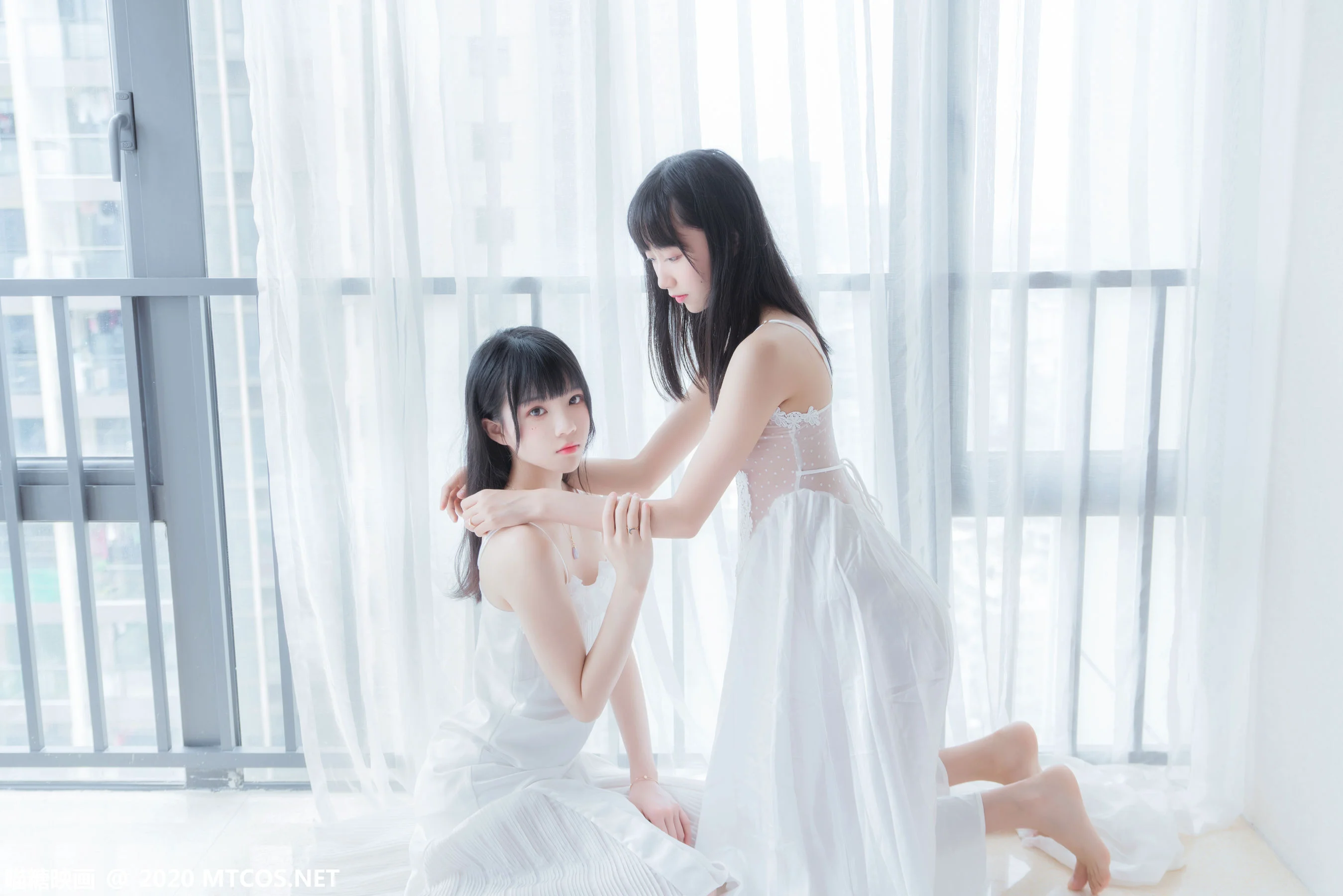 [喵糖映画] VOL.173 《她・白色长裙》 写真集 - 爱照片