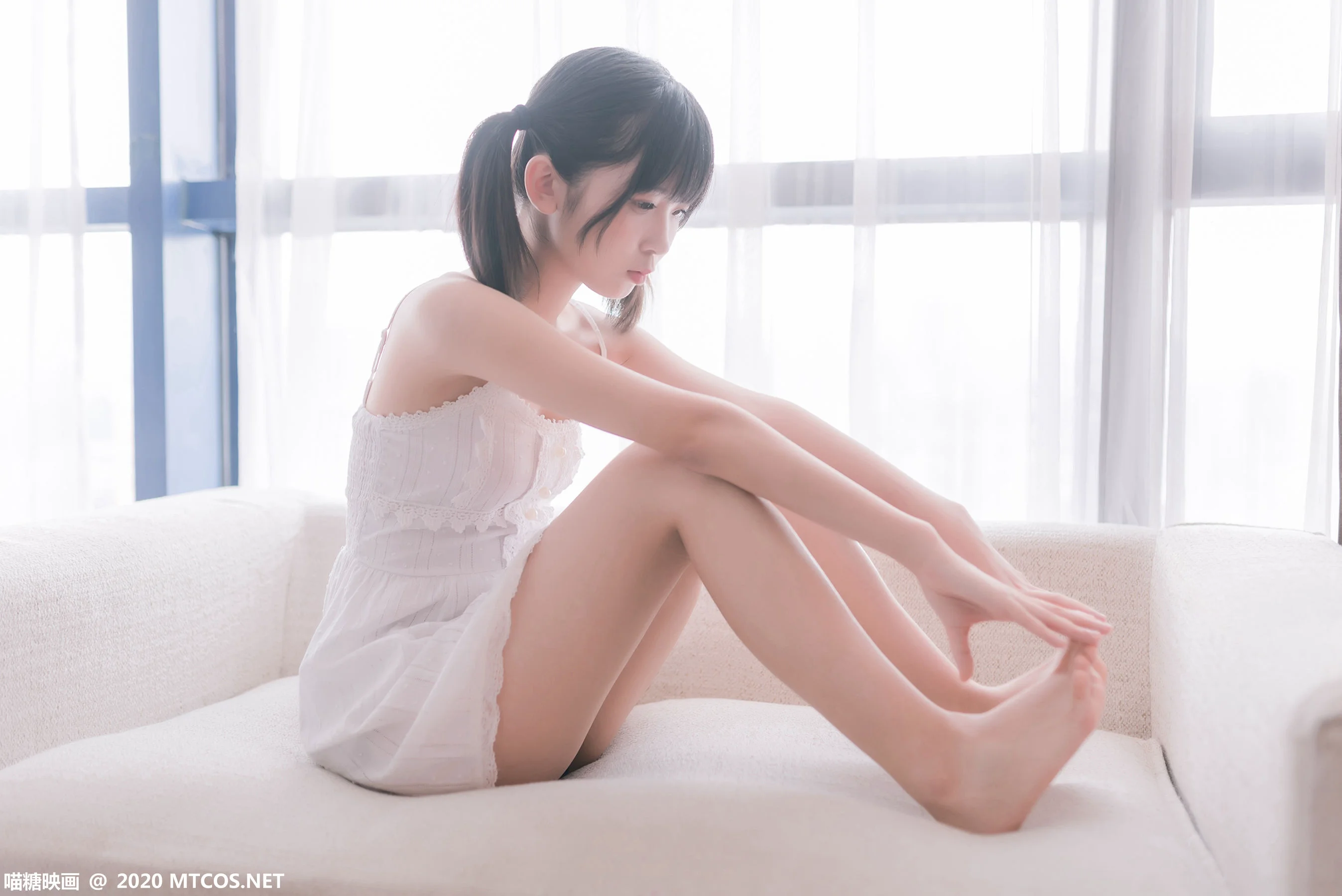 [喵糖映画] VOL.177 《白裙少女》 写真集 - 爱照片