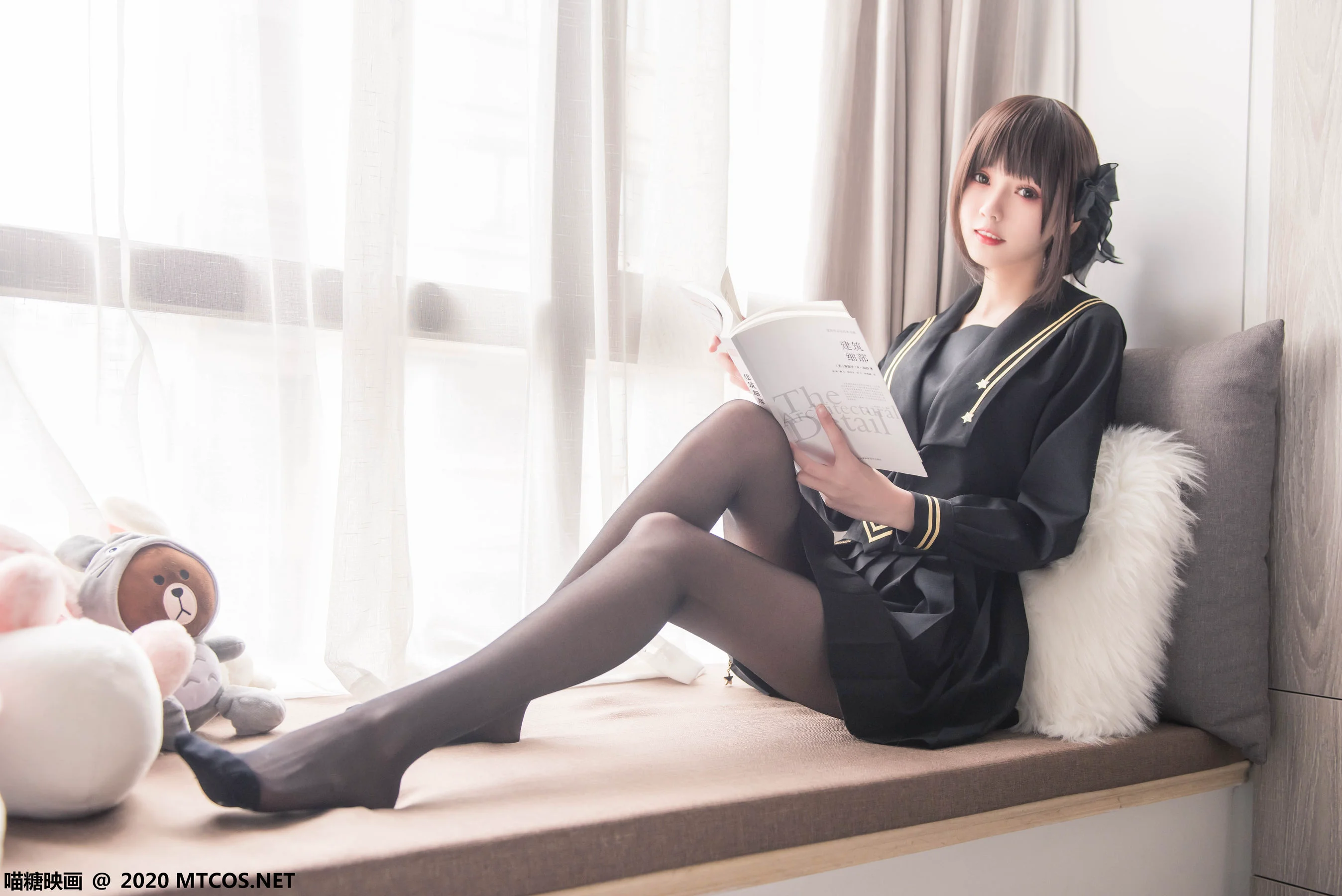 [喵糖映画] VOL.330 窗台少女 写真套图 - 爱照片