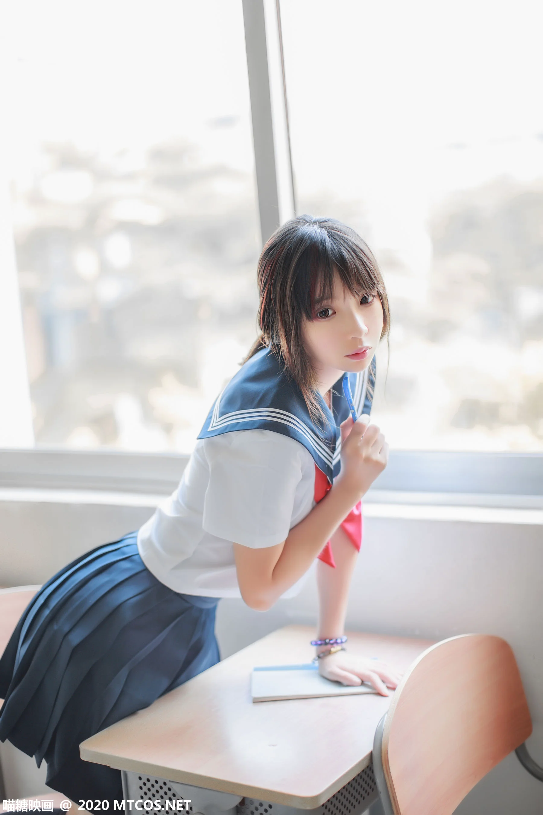 [喵糖映画] VOL.340 同桌的水手服 写真套图 - 爱照片