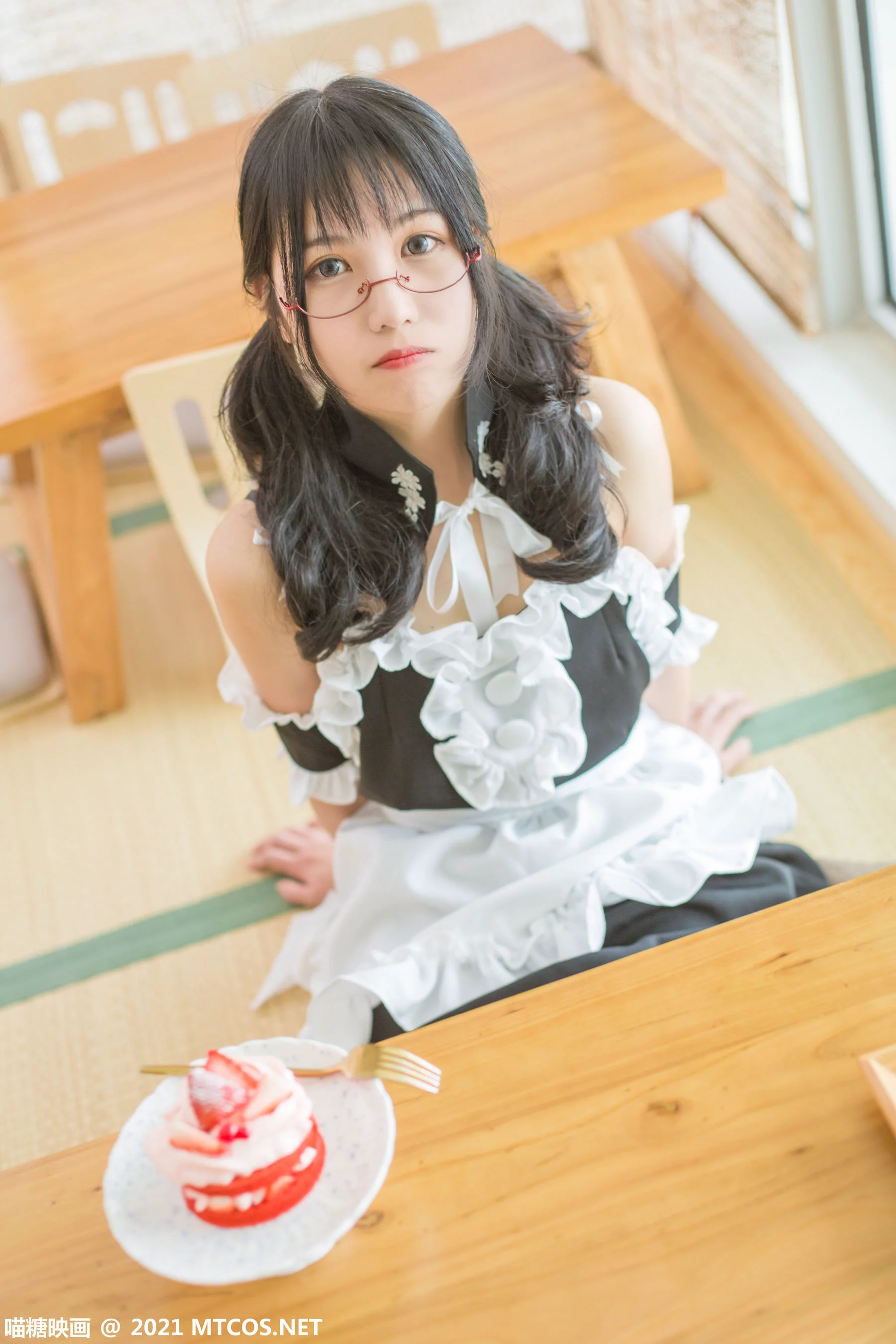 [喵糖映画] VOL.352 女仆女友 写真套图 - 爱照片