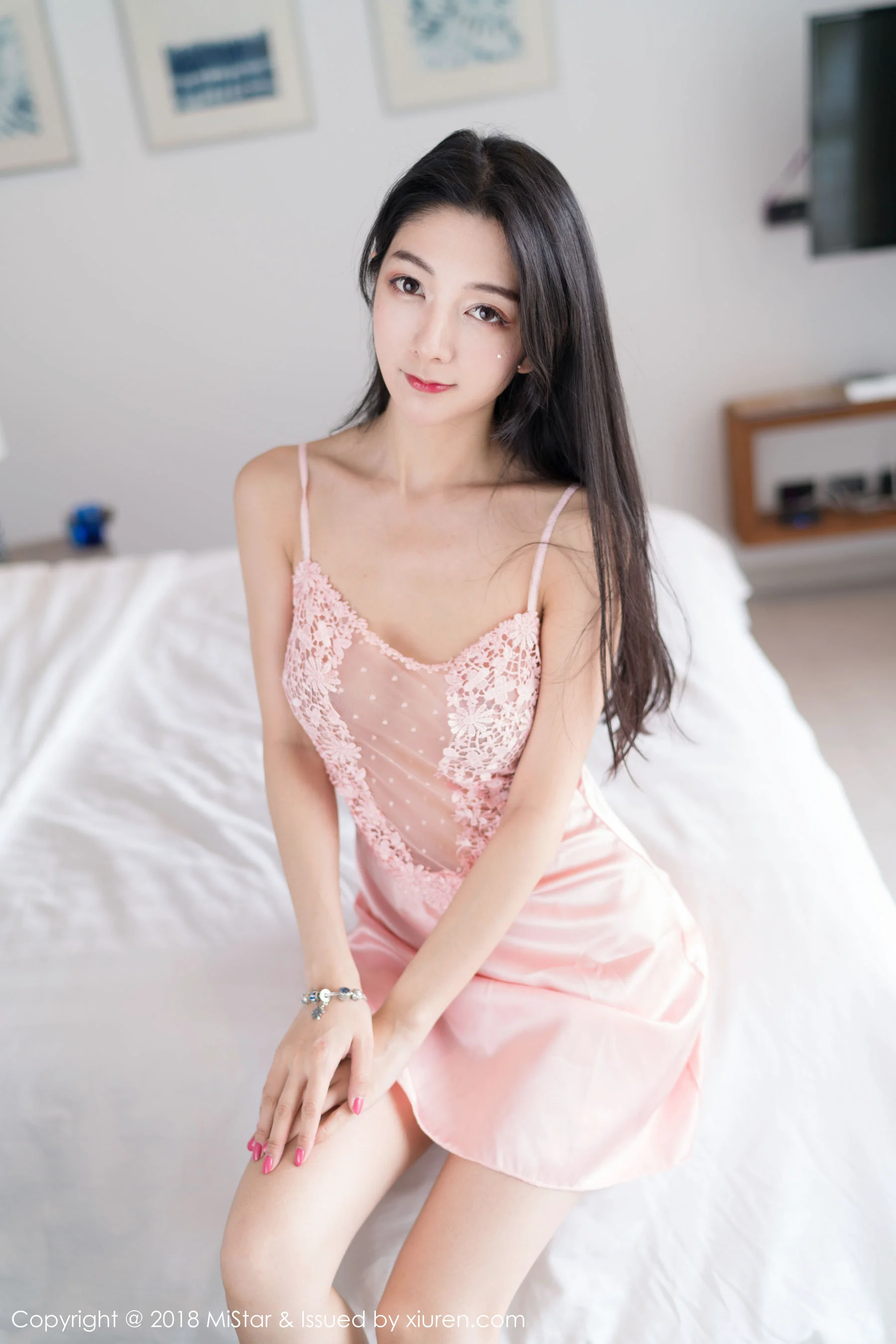 Angela小热巴《镂空吊裙+湿身系列》 [魅妍社MiStar] VOL.238 写真集 - 爱照片