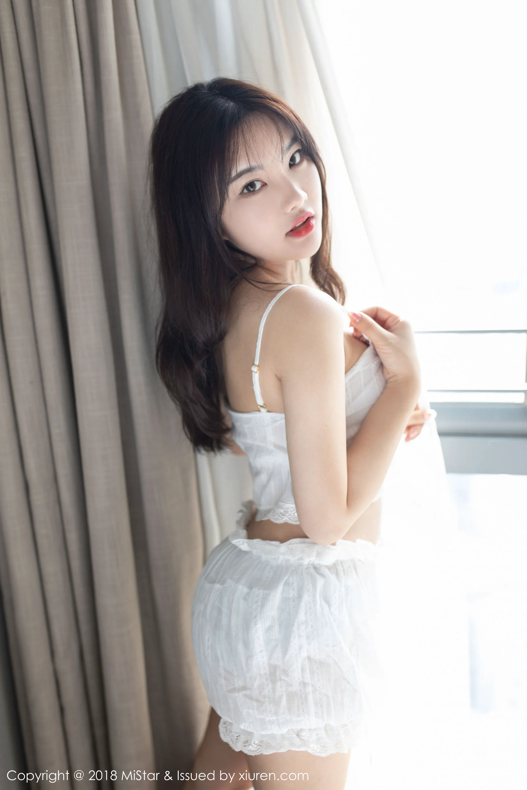 小仓鼠《秀色可餐的软玉美女》 [魅妍社MiStar] VOL.246 写真集 - 爱照片
