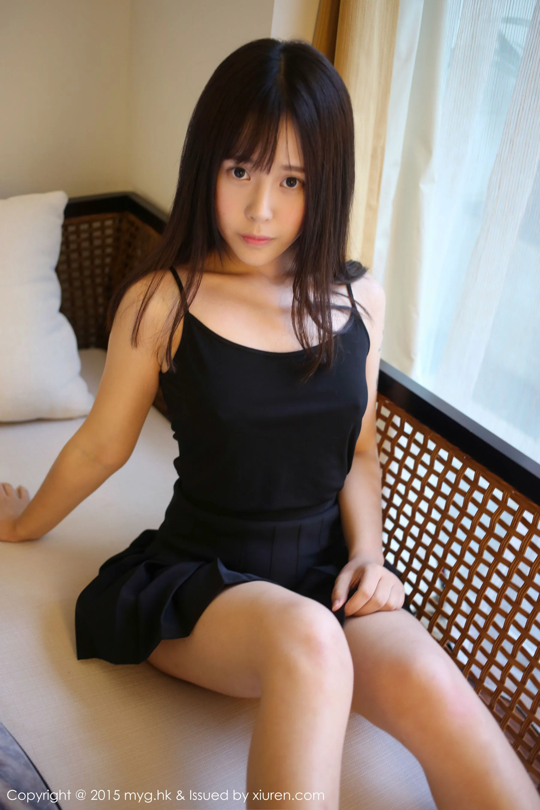 Evelyn艾莉《迷你短裙诱惑+白丝旗袍》 [美媛馆MyGirl] Vol.173 写真集 - 爱照片