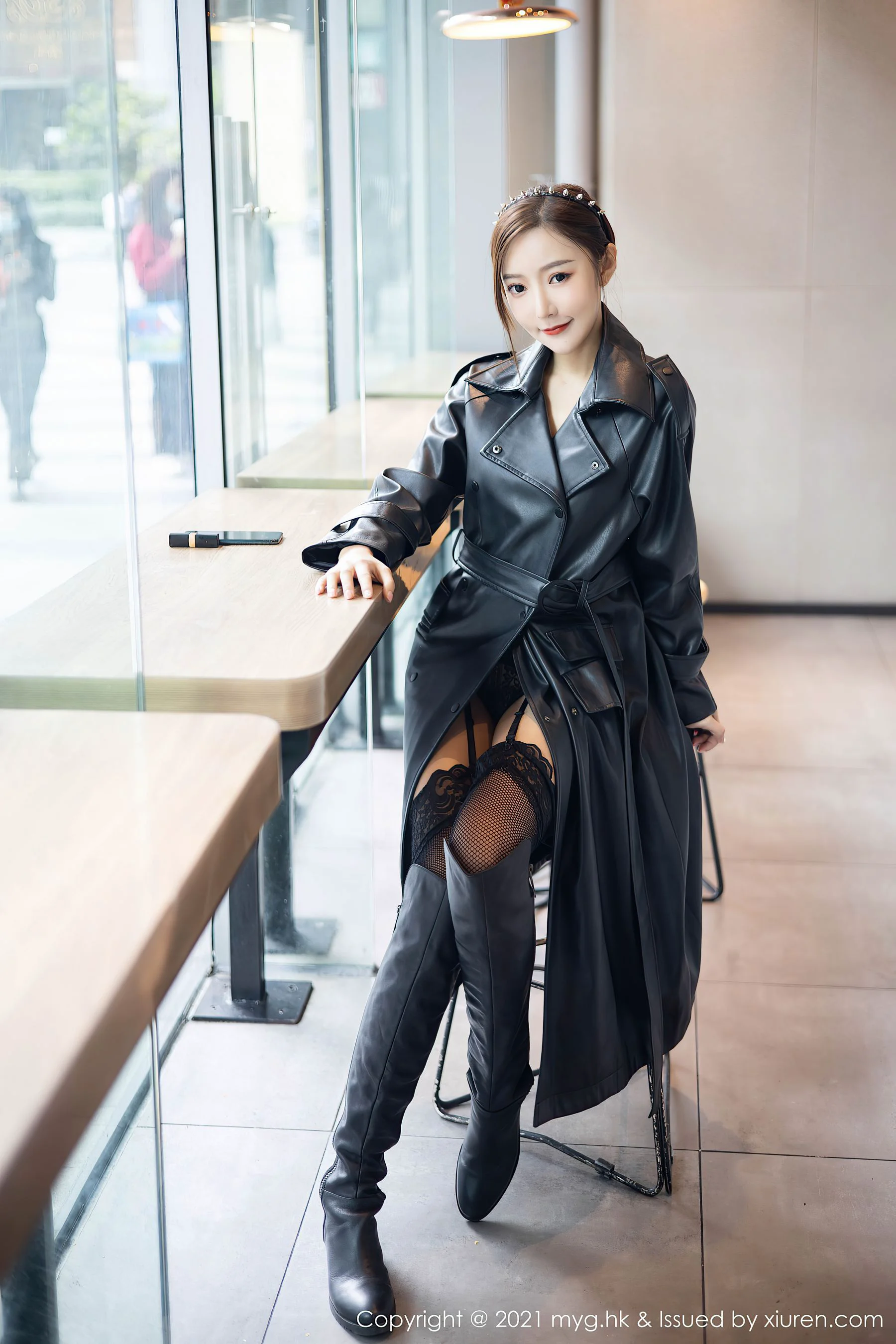 [美媛馆MyGirl] Vol.493 王馨瑶yanni – 飒爽多姿的皮衣与魅惑蕾丝黑丝 - 爱照片