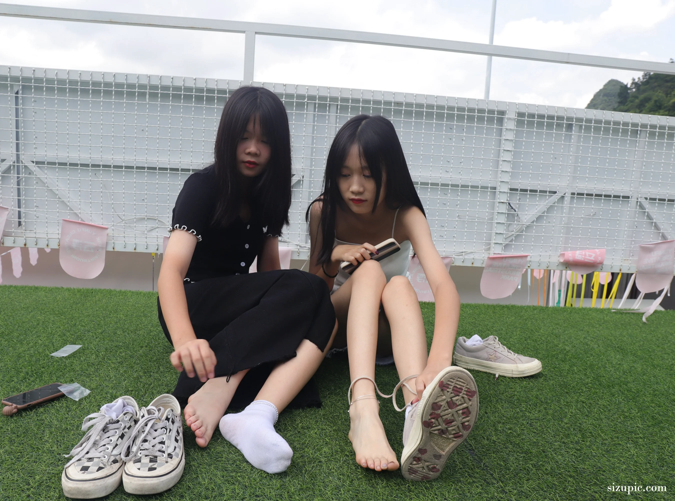 [Pary学生模拍] No.045 春暖花开，与小芳到户外拍摄美脚 - 爱照片