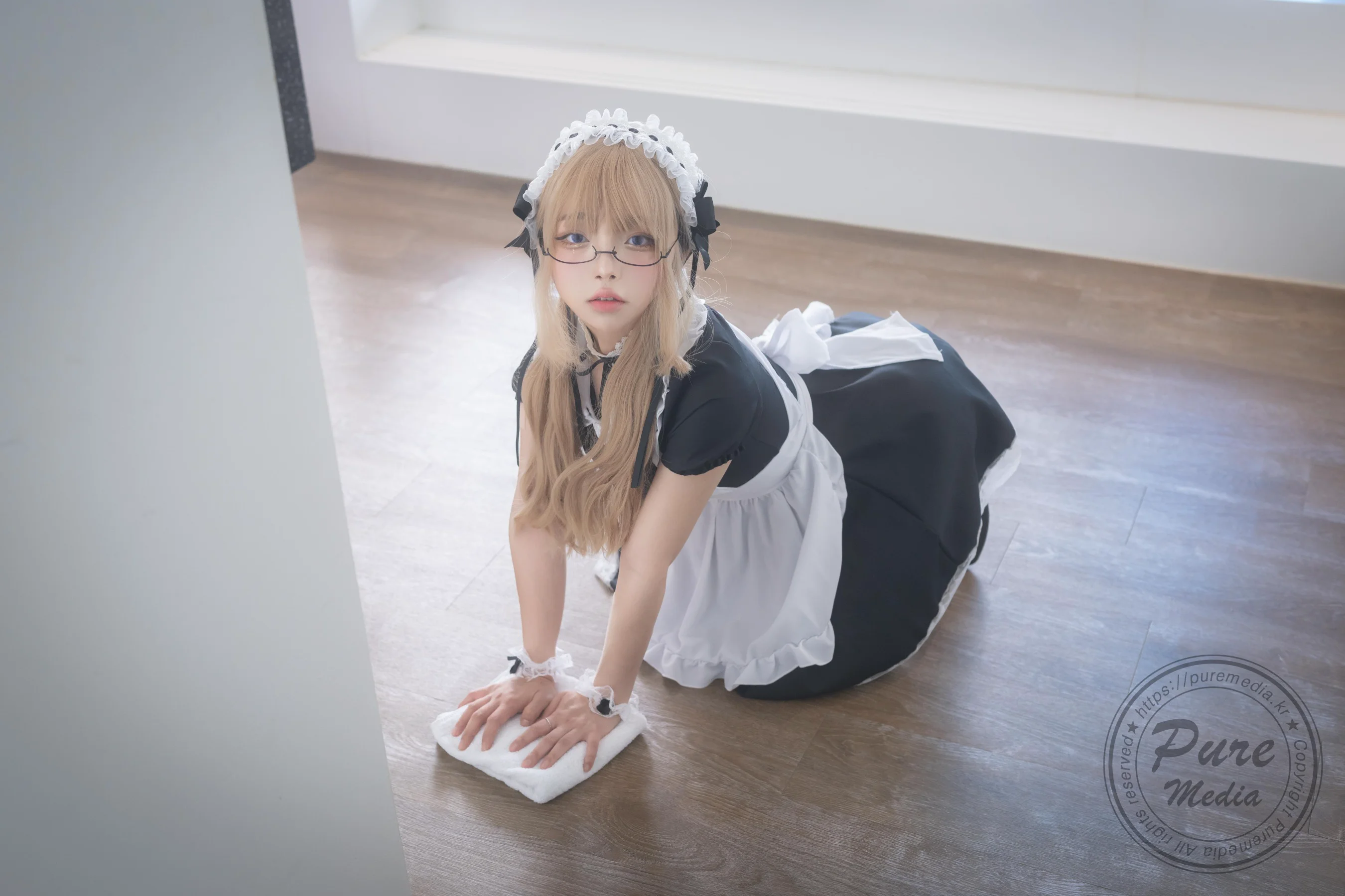 [Pure Media] Vol.246 – Jelly (젤리) The Maid’s Universe for the Master - 爱照片