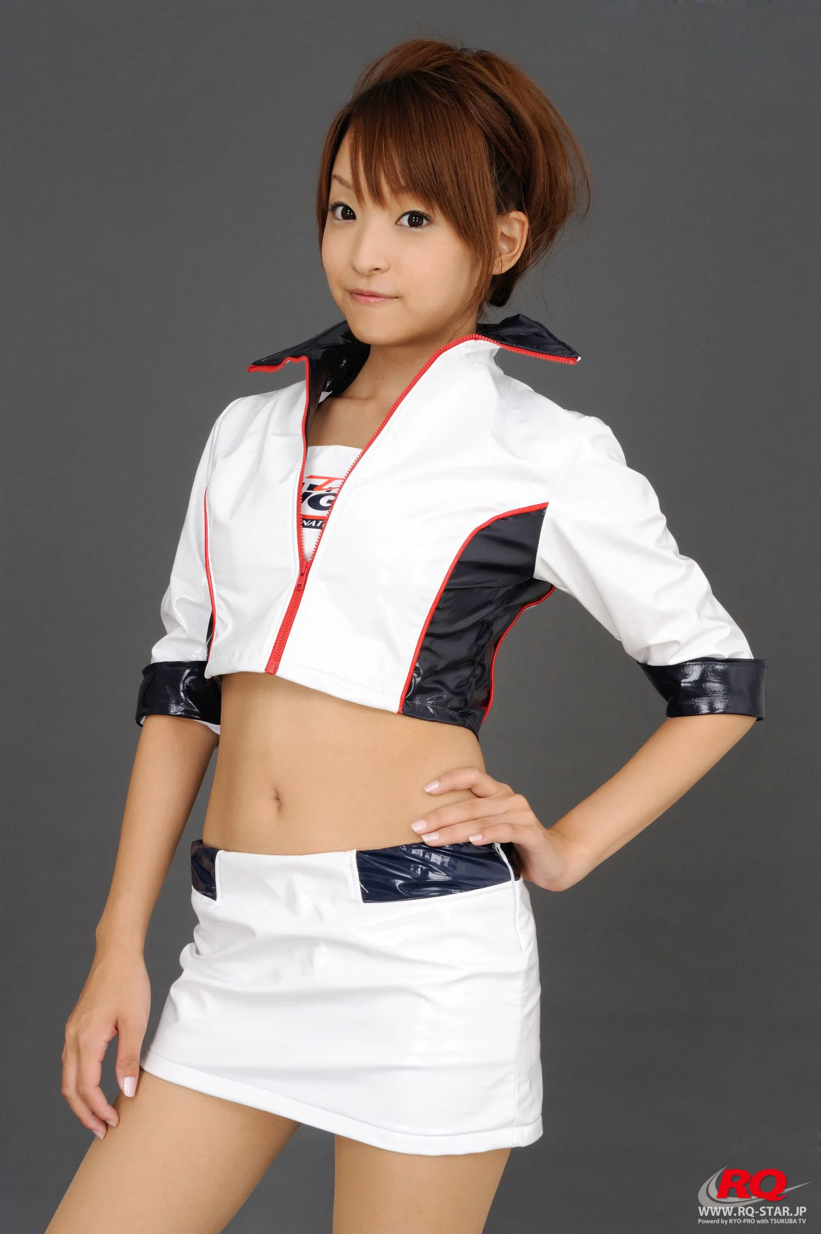 [RQ-STAR] NO.00080 Mio Aoki 青木未央 Race Queen – 2008 5Zigen  写真集 - 爱照片