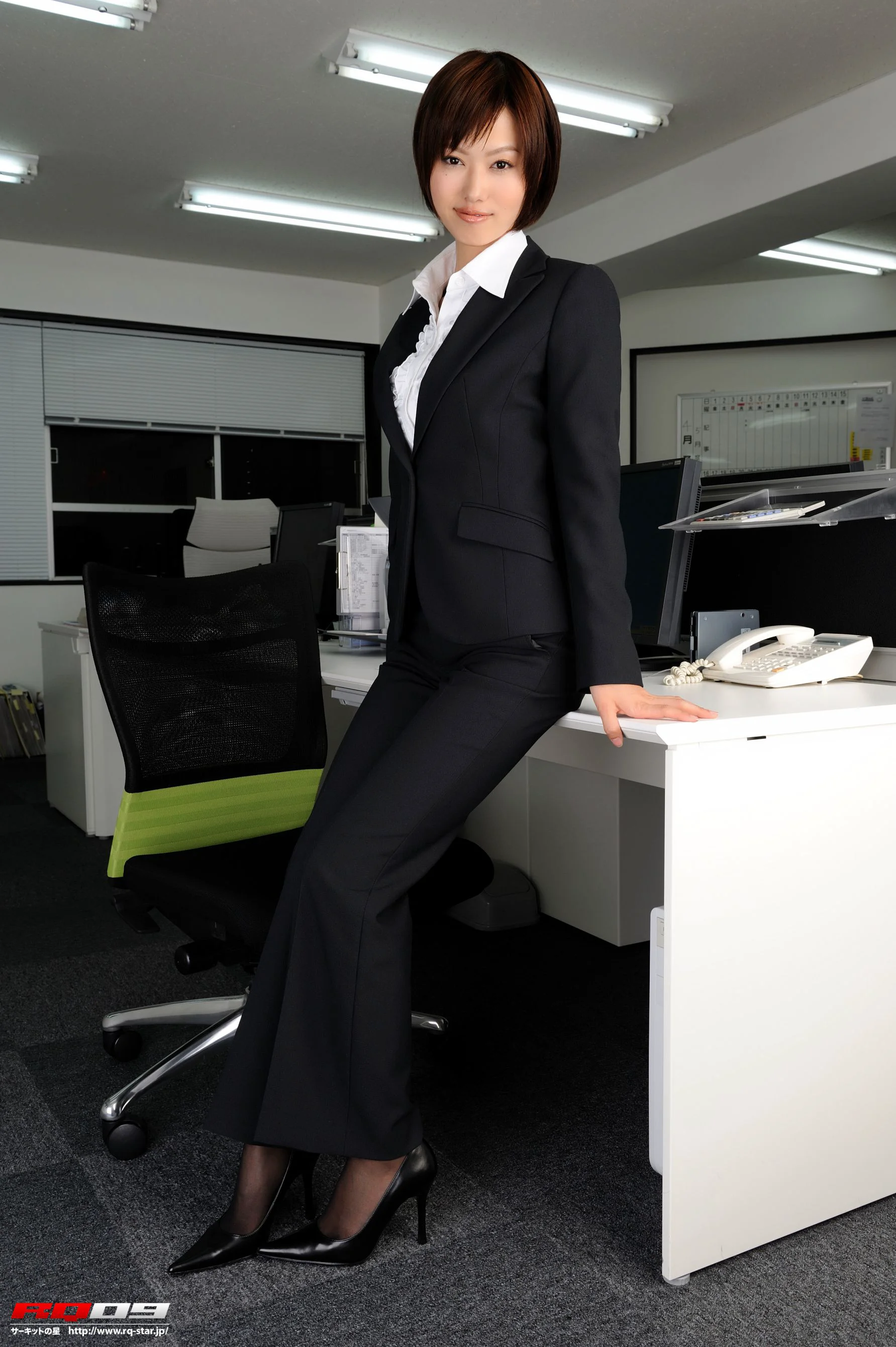 [RQ-STAR写真集] NO.00155 藤村えみり/藤村枝美里 Recruit Style 办公室美女系列 - 爱照片