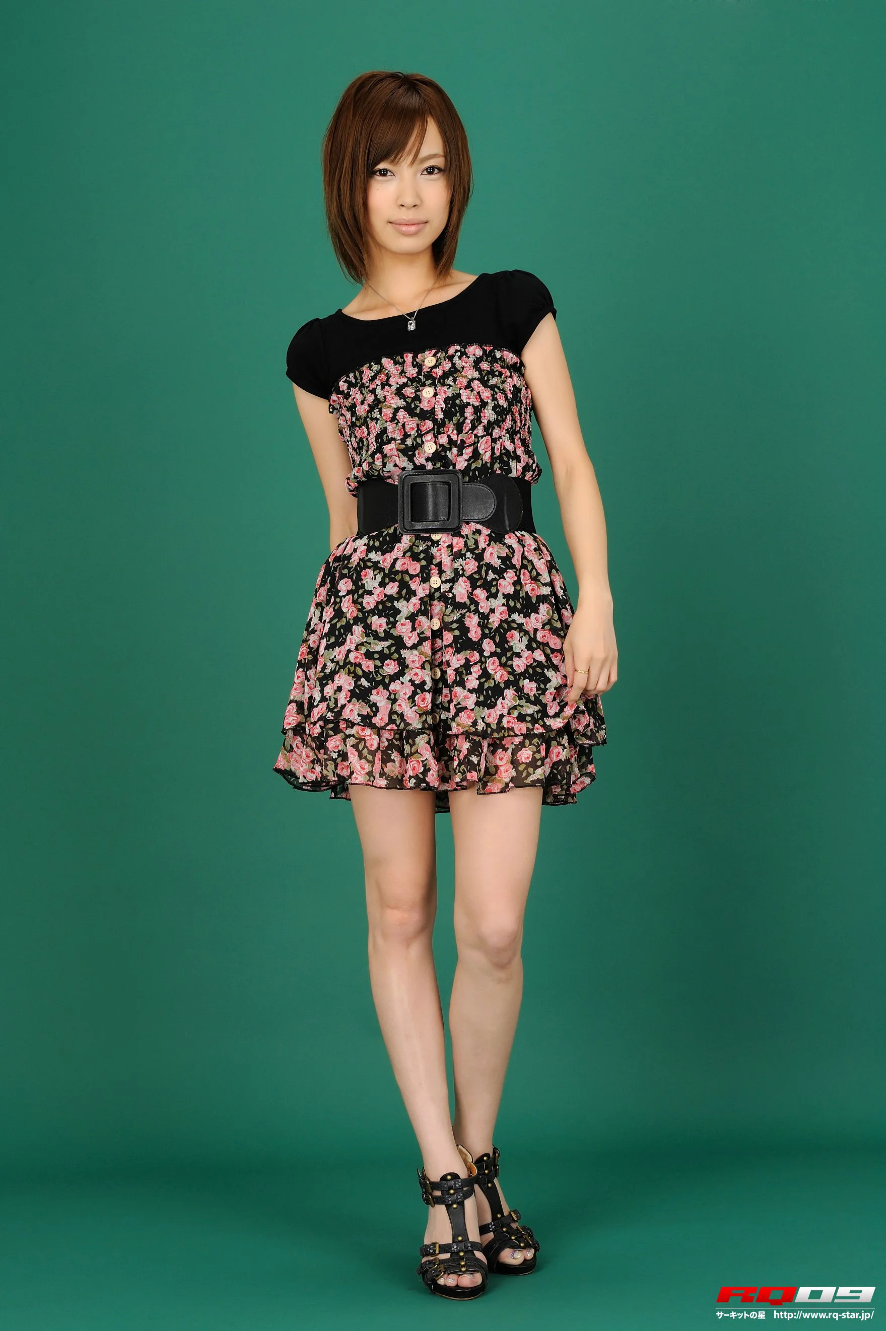 [RQ-STAR] NO.00176 Izumi Morita 森田泉美 Private Dress 写真集 - 爱照片