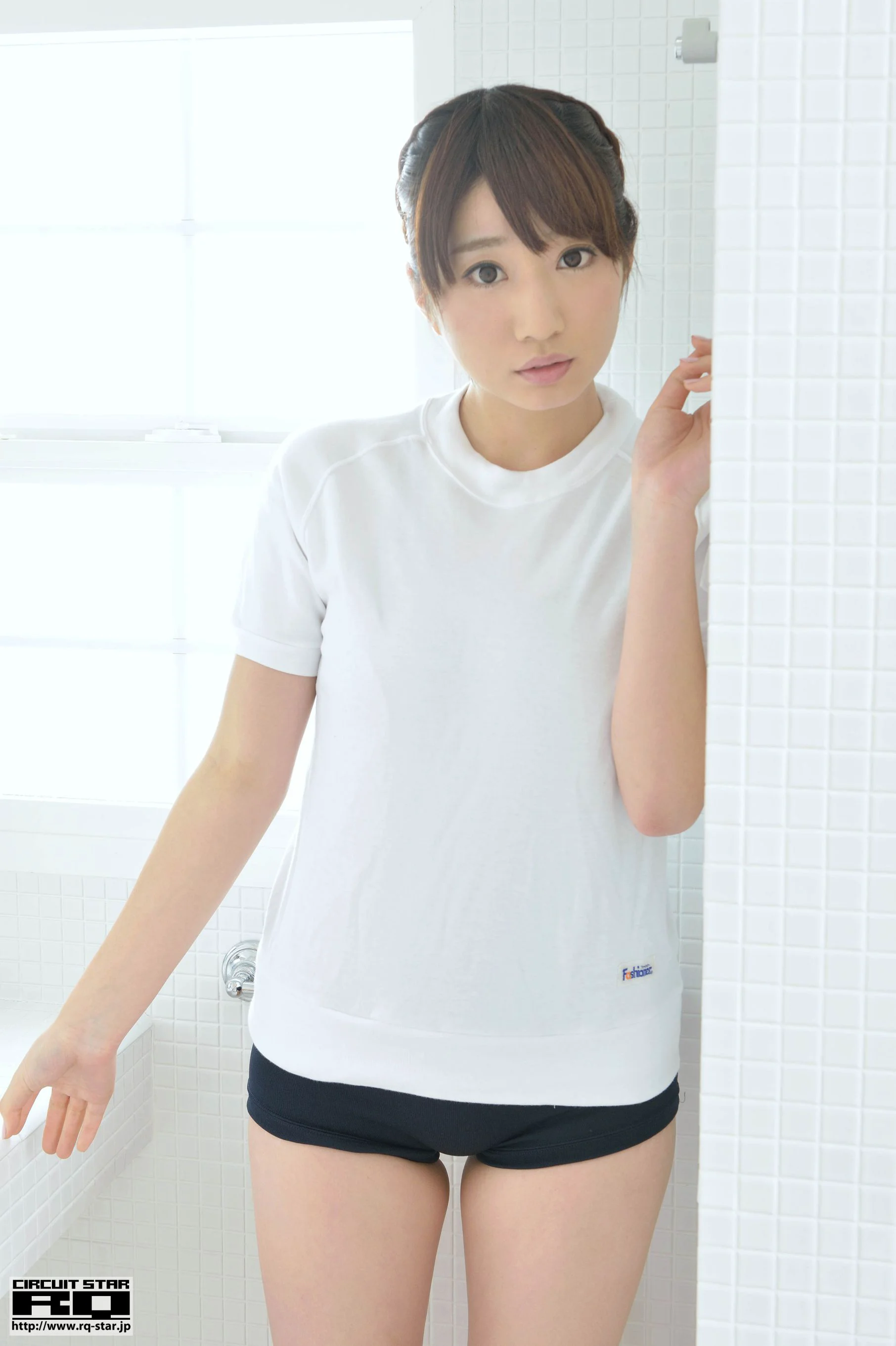 [RQ-STAR] NO.01043 Aeri Ikeda 池田愛恵里 School Girl 浴室运动泳装 写真集 - 爱照片