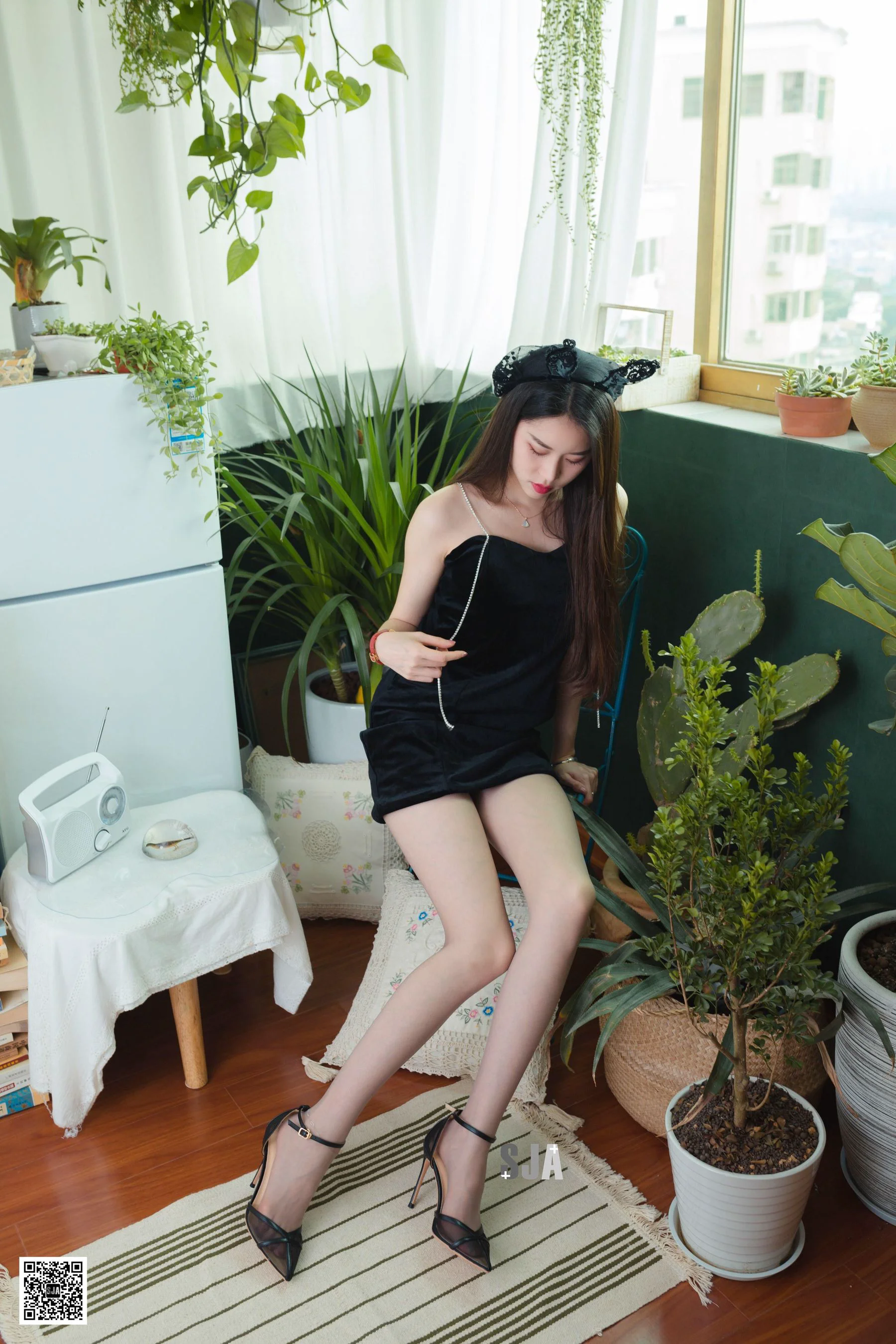 [佳爷SJA] Vol.032 佳爷 闺蜜视角《椿》 写真套图 - 爱照片