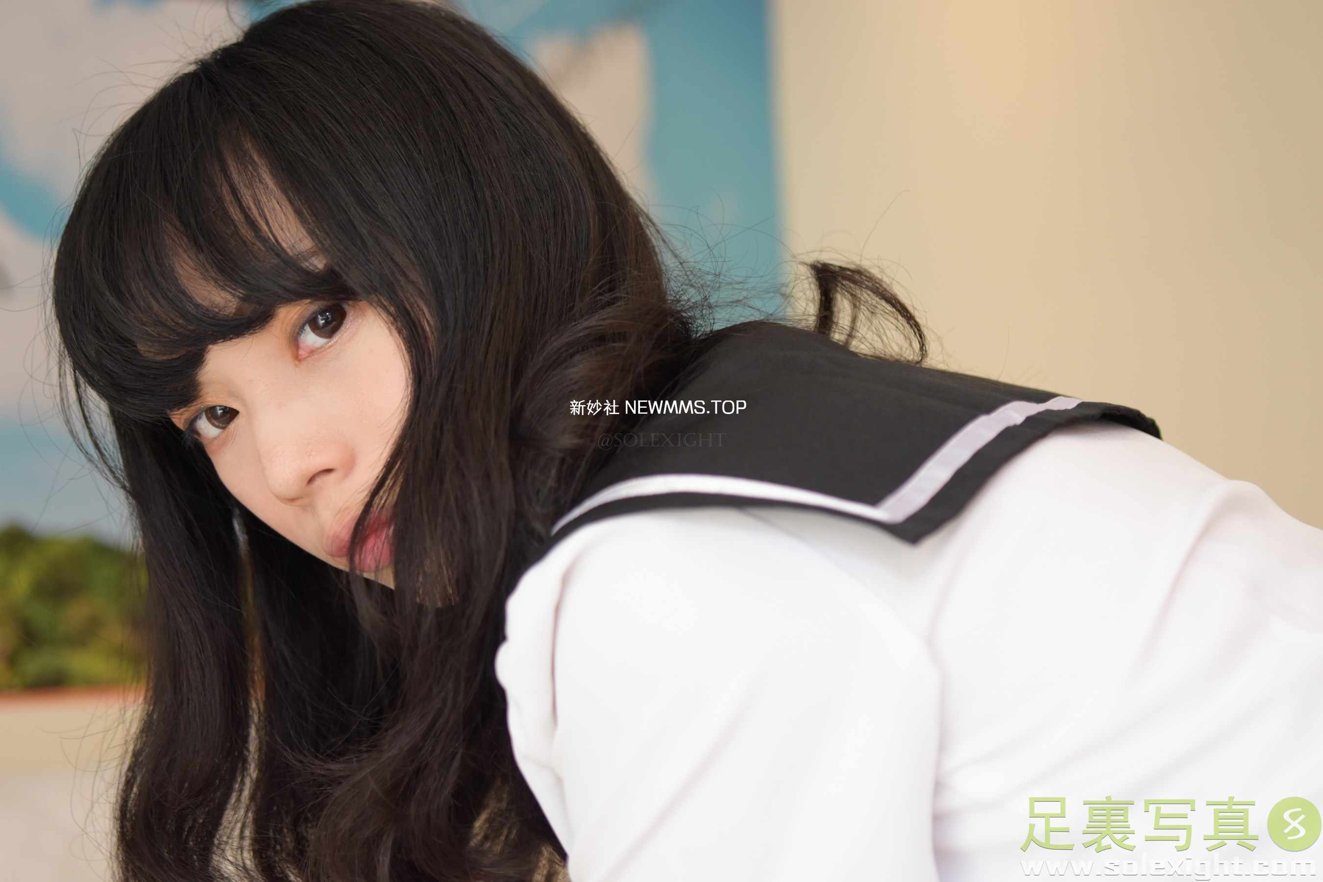 [SOLEXIGHT] 032 Yuan（黑丝超近距离展示涂指甲油擦润肤乳裸足等） - 爱照片