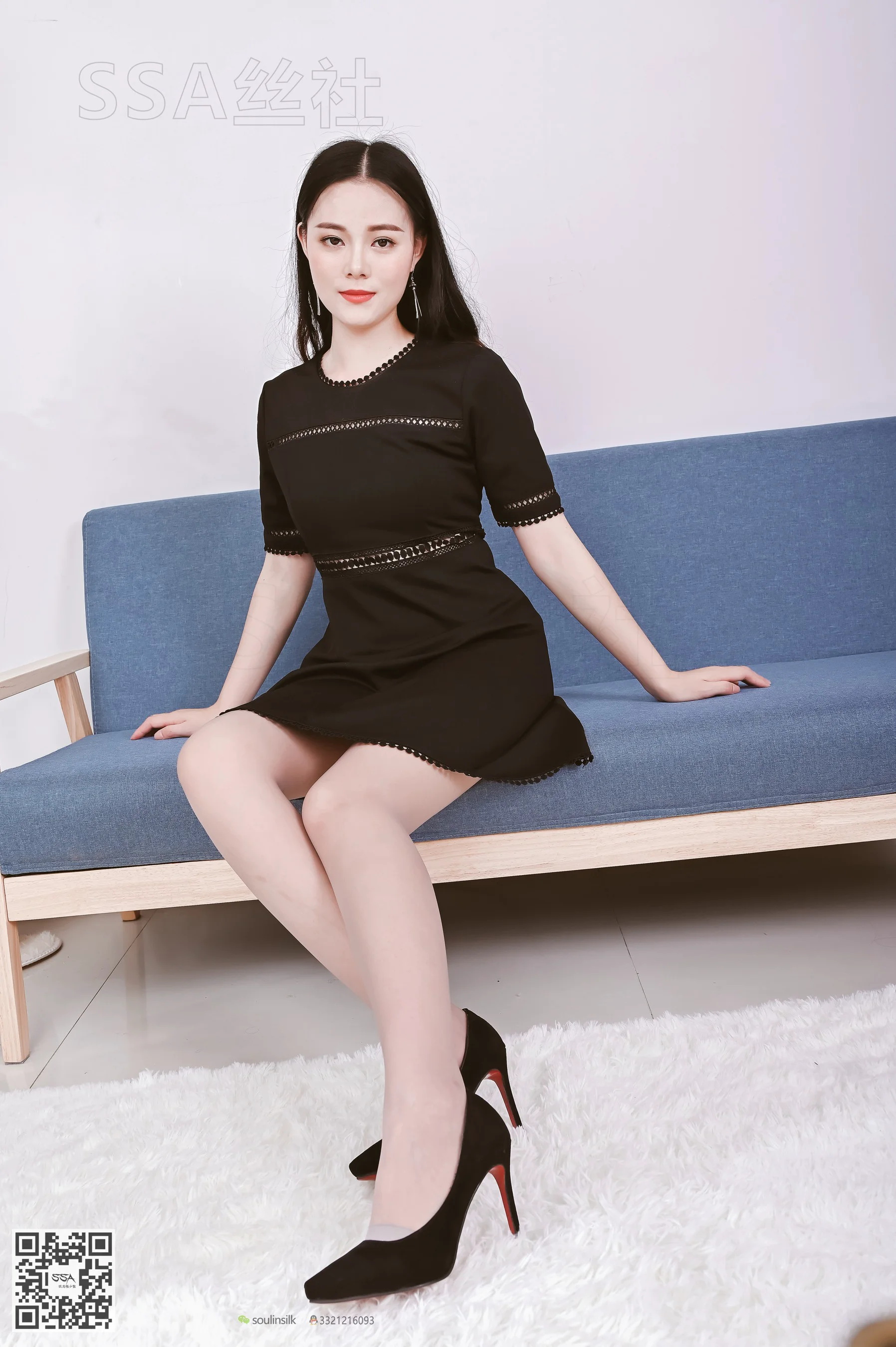 [SSA丝社] No.133 晓晓 – 35码精致小脚的灰丝 - 爱照片