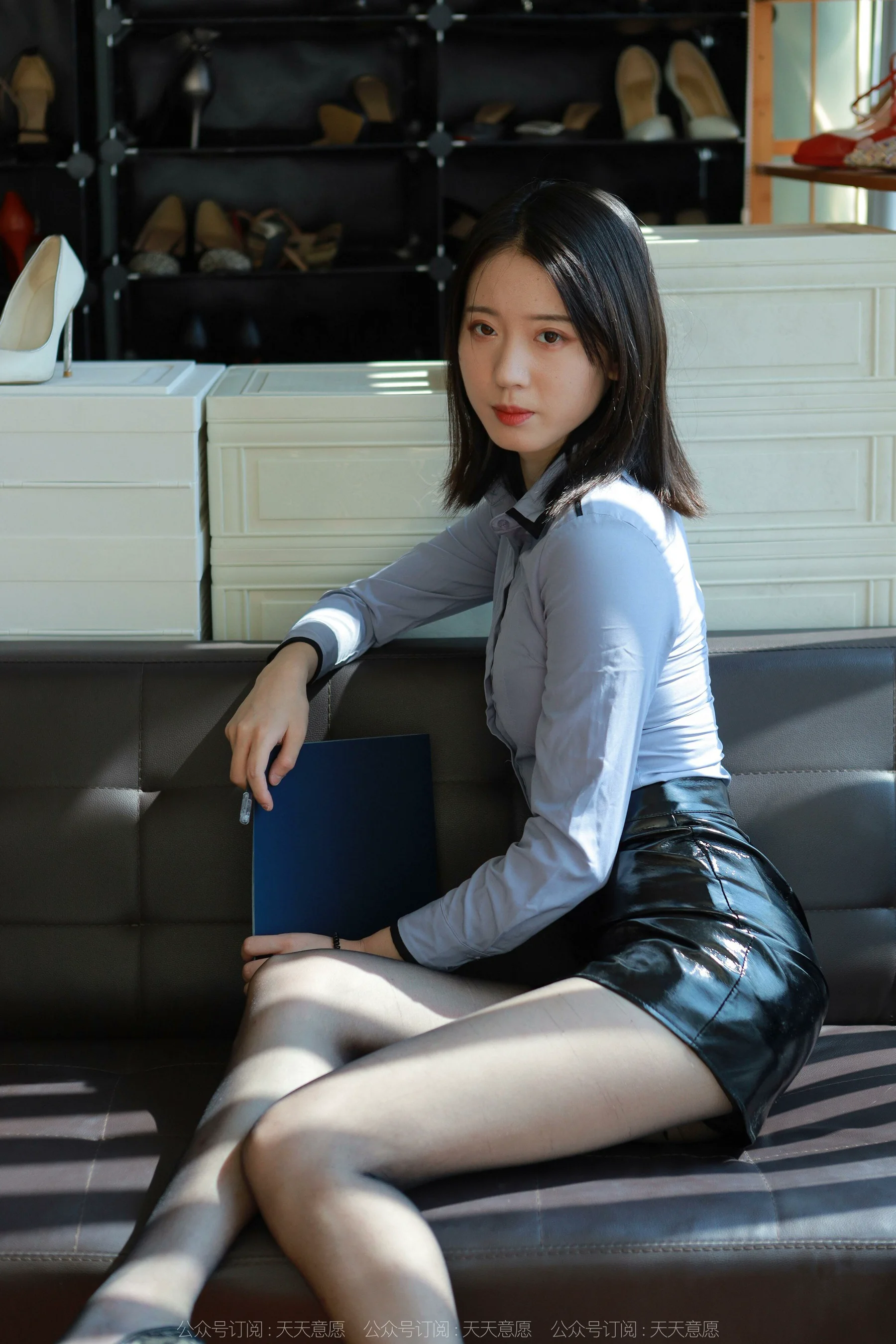 [IESS异思趣向] 丝享家 1237 红龙《嘿丝合同》 - 爱照片