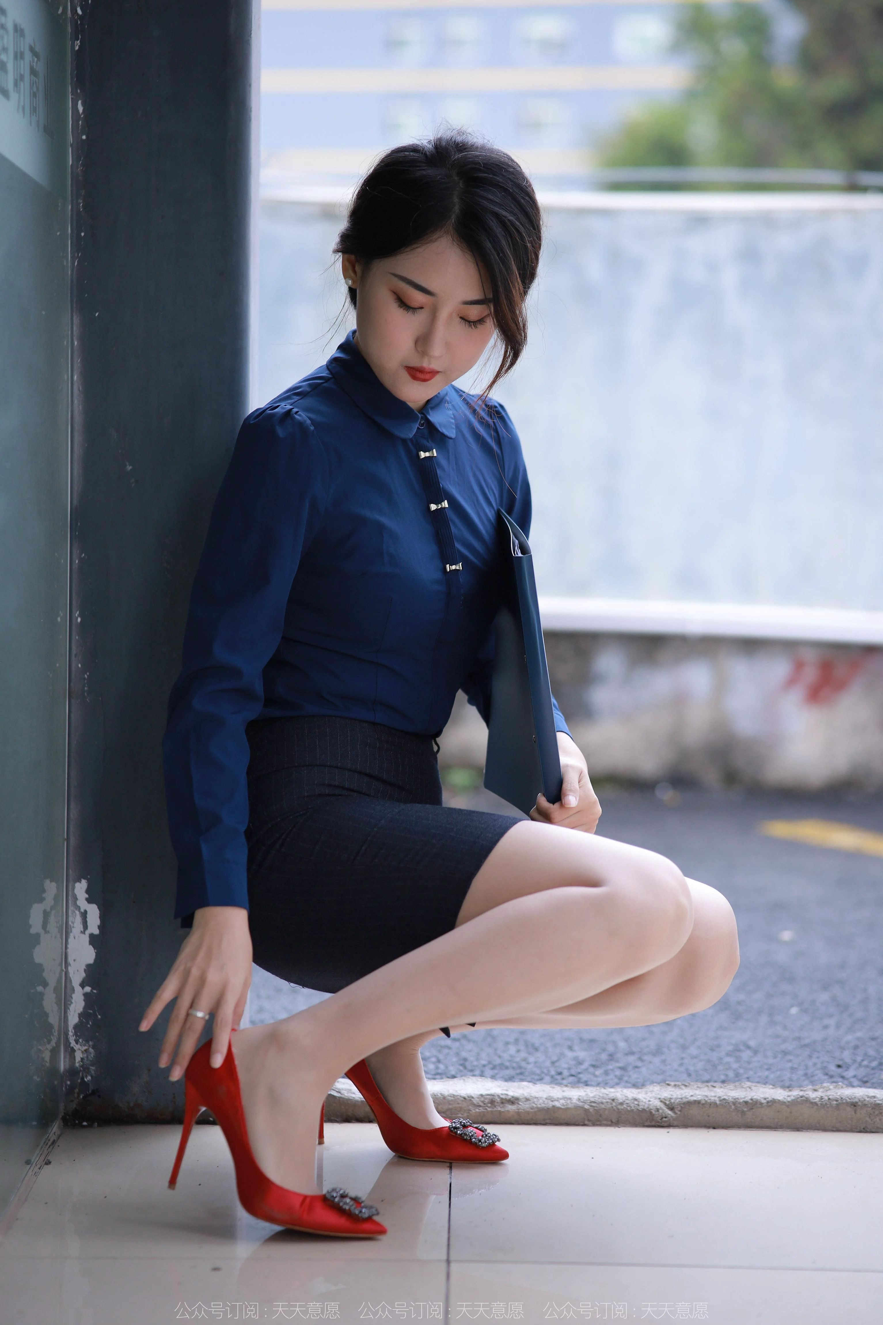[IESS异思趣向] 丝享家 1278 小宝《都市女白领》 - 爱照片