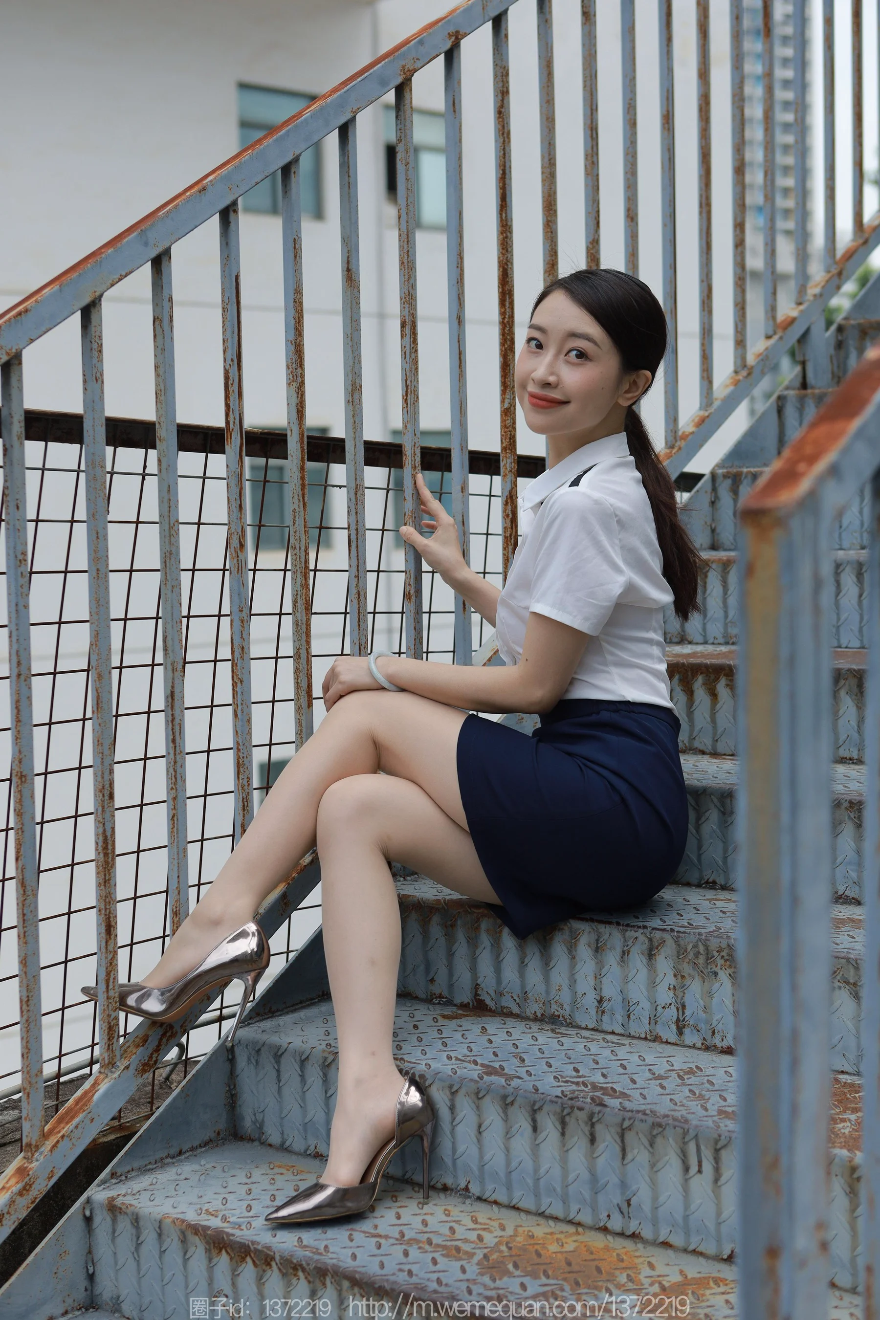 [IESS异思趣向] 丝享家 1456 小婕《桌上的交易》 - 爱照片