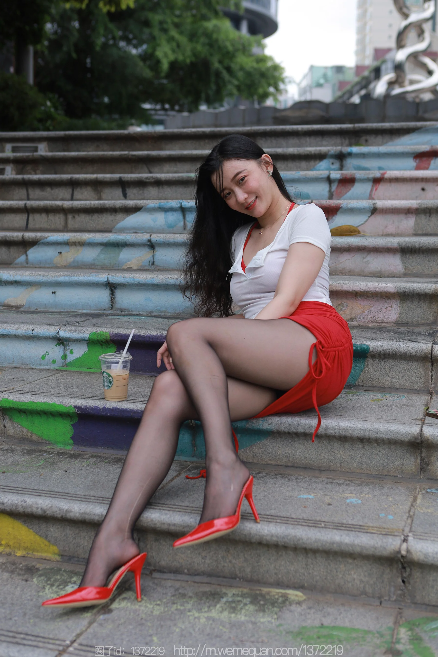 [IESS异思趣向] 丝享家 1495 秋秋《可爱型的玉姐》 - 爱照片
