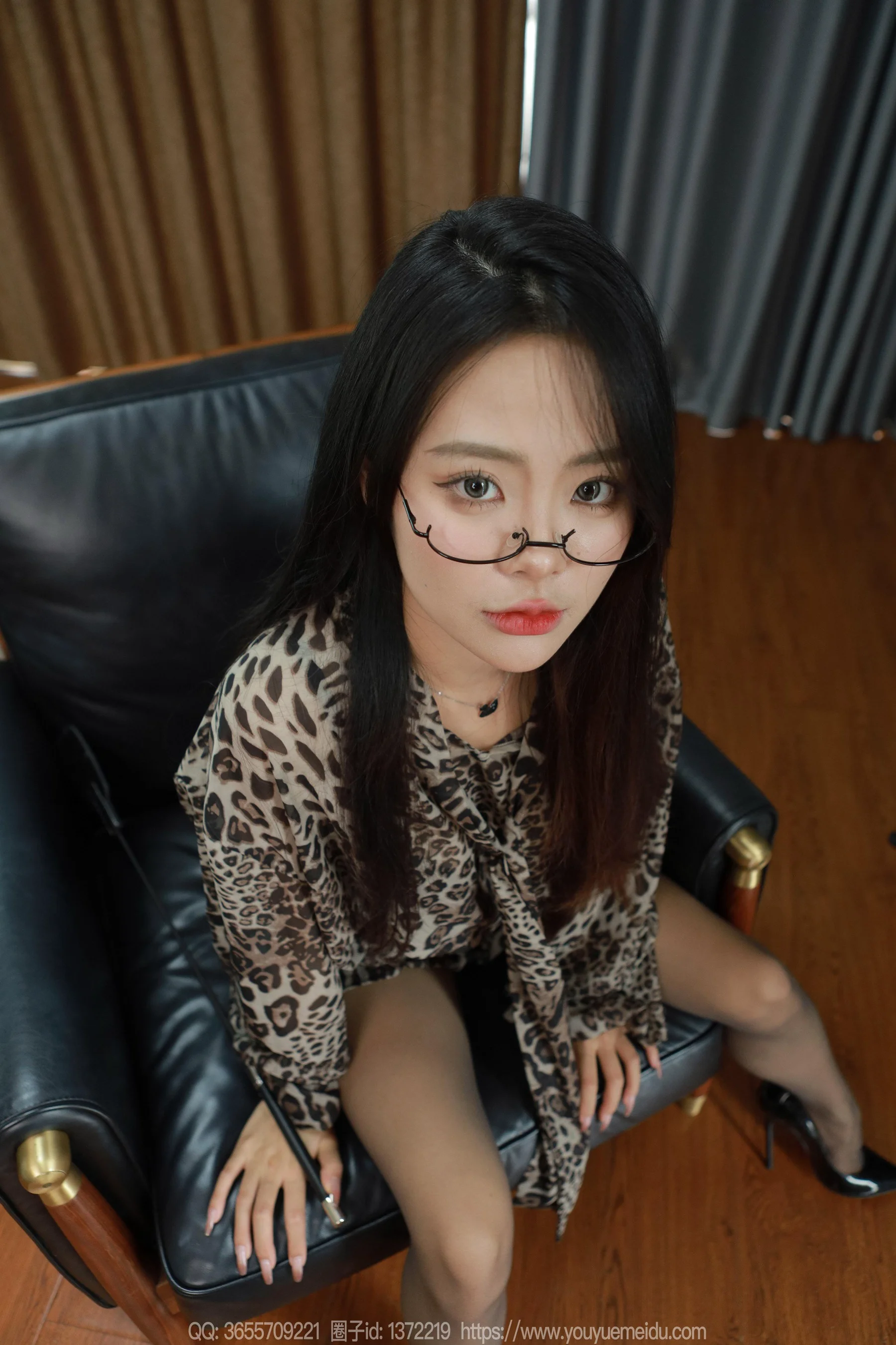 [IESS异思趣向] 丝享家 1567 兔兔《才艺展示》 - 爱照片