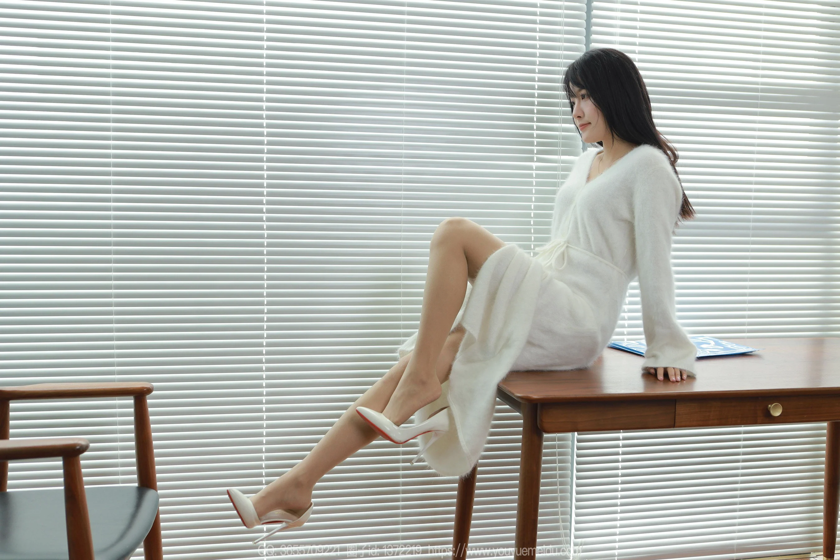 [IESS异思趣向] 丝享家 1596 婉萍《白月光（上）》 - 爱照片
