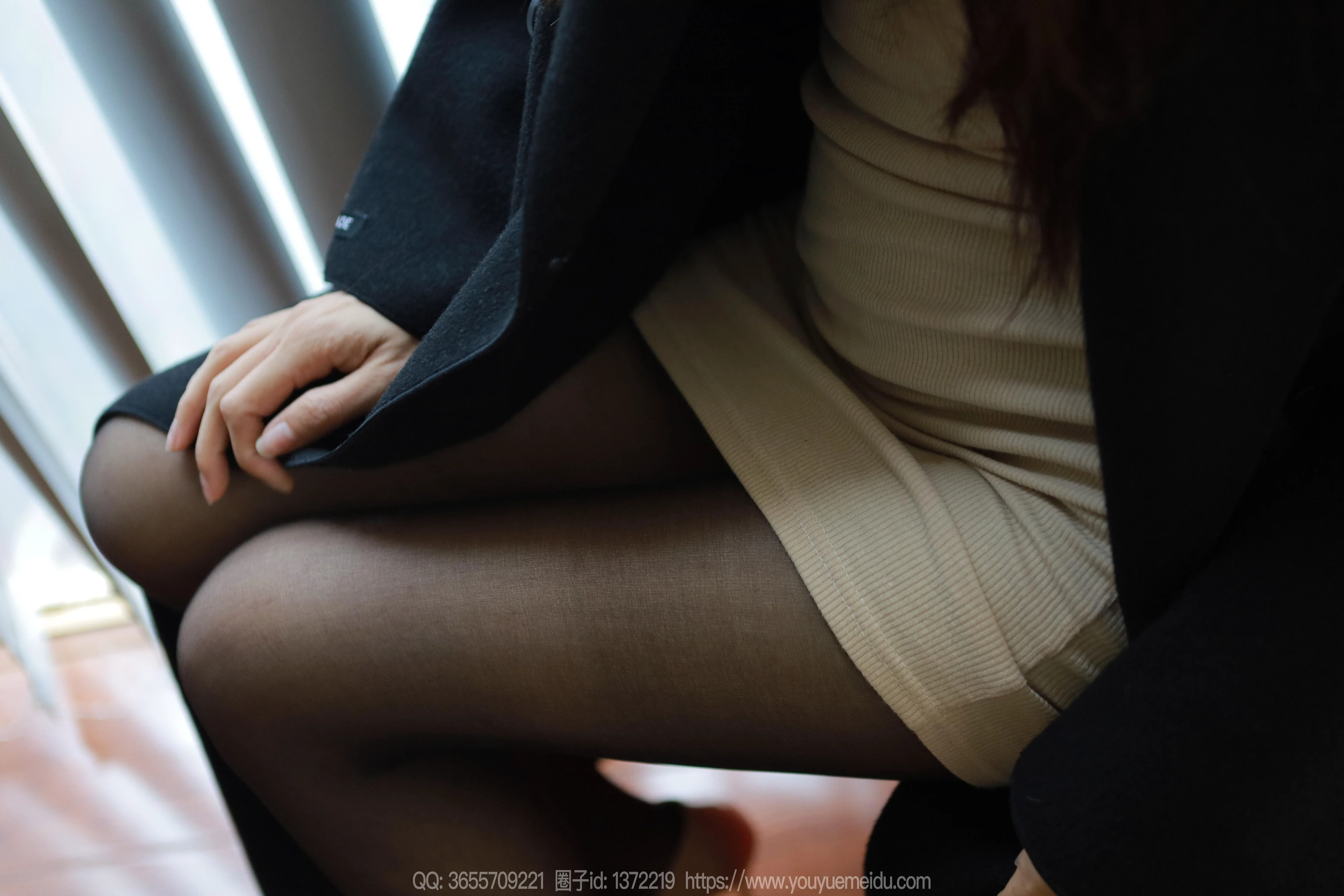 [IESS异思趣向] 丝享家 1699 美子《脚踏实地》 - 爱照片