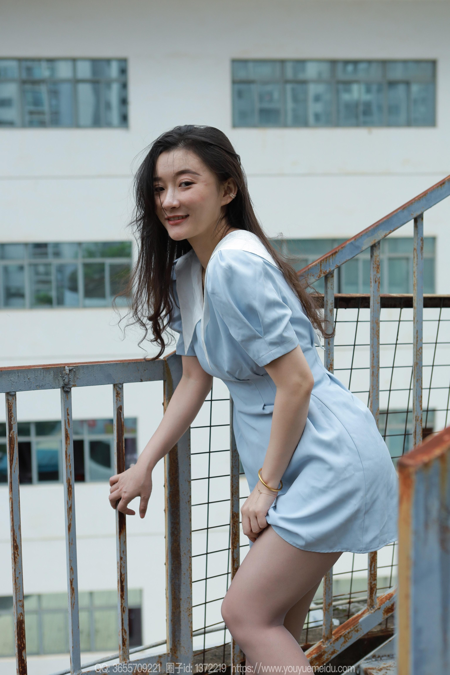 [IESS异思趣向] 丝享家 1722 秋秋《蓝裙甜妹》 - 爱照片
