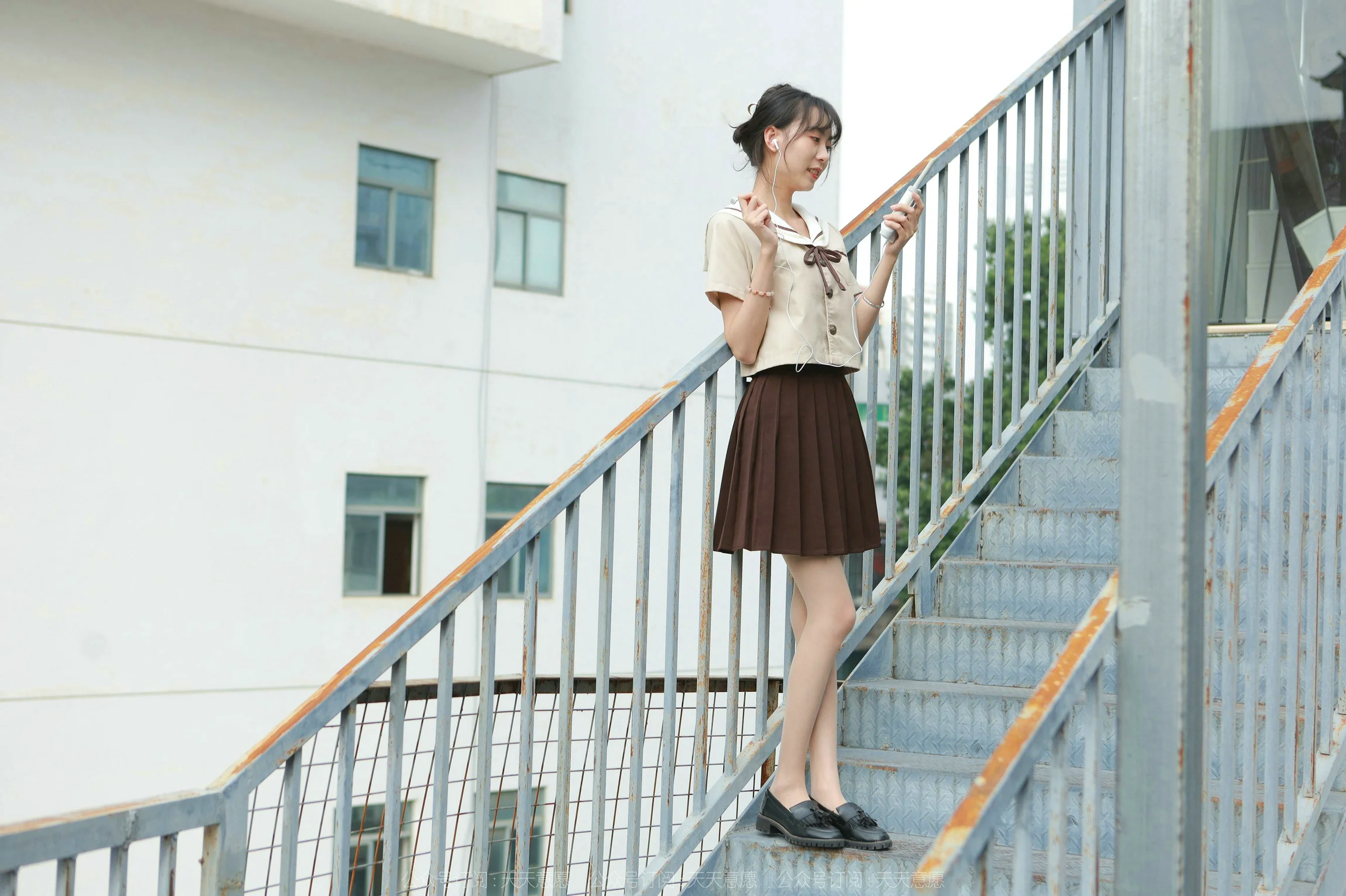 [IESS异思趣向] 丝享家 999：团团 《网易云长腿少女》 - 爱照片
