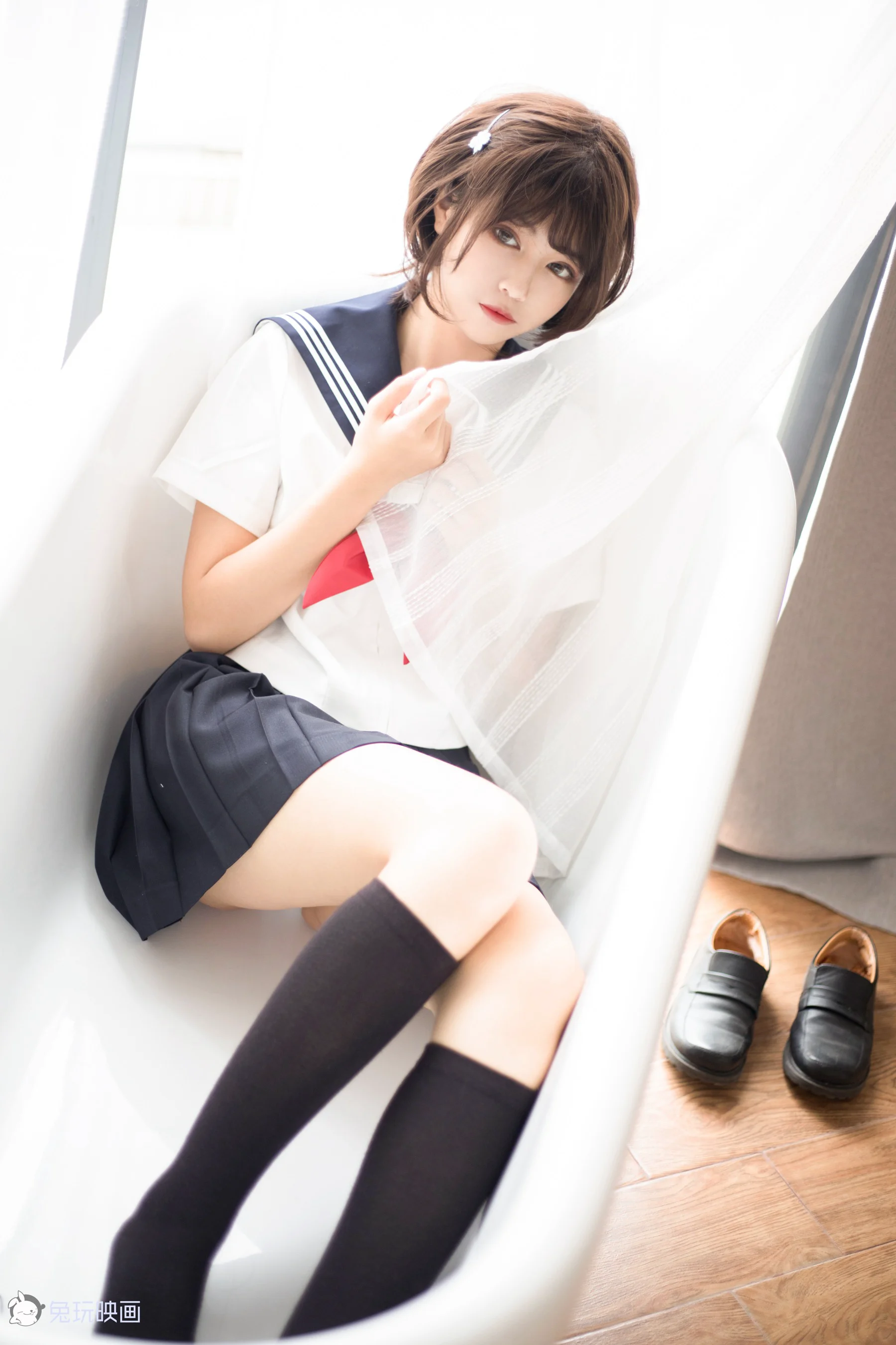 [兔玩印画] No.045 水手服少女 - 爱照片