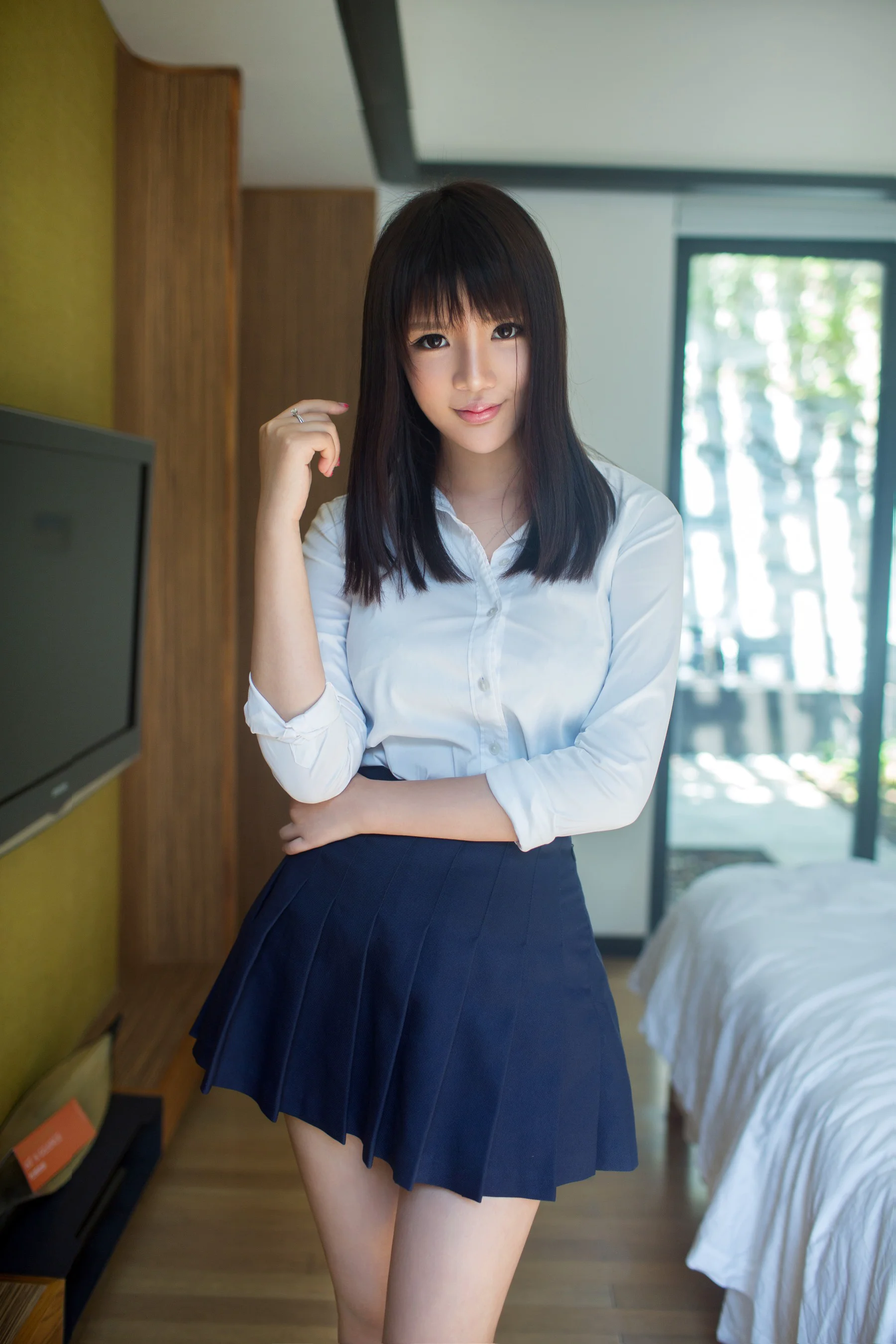 王依萌《萌颜巨乳、高大白美》 [推女郎TuiGirl] No.063 写真集 - 爱照片