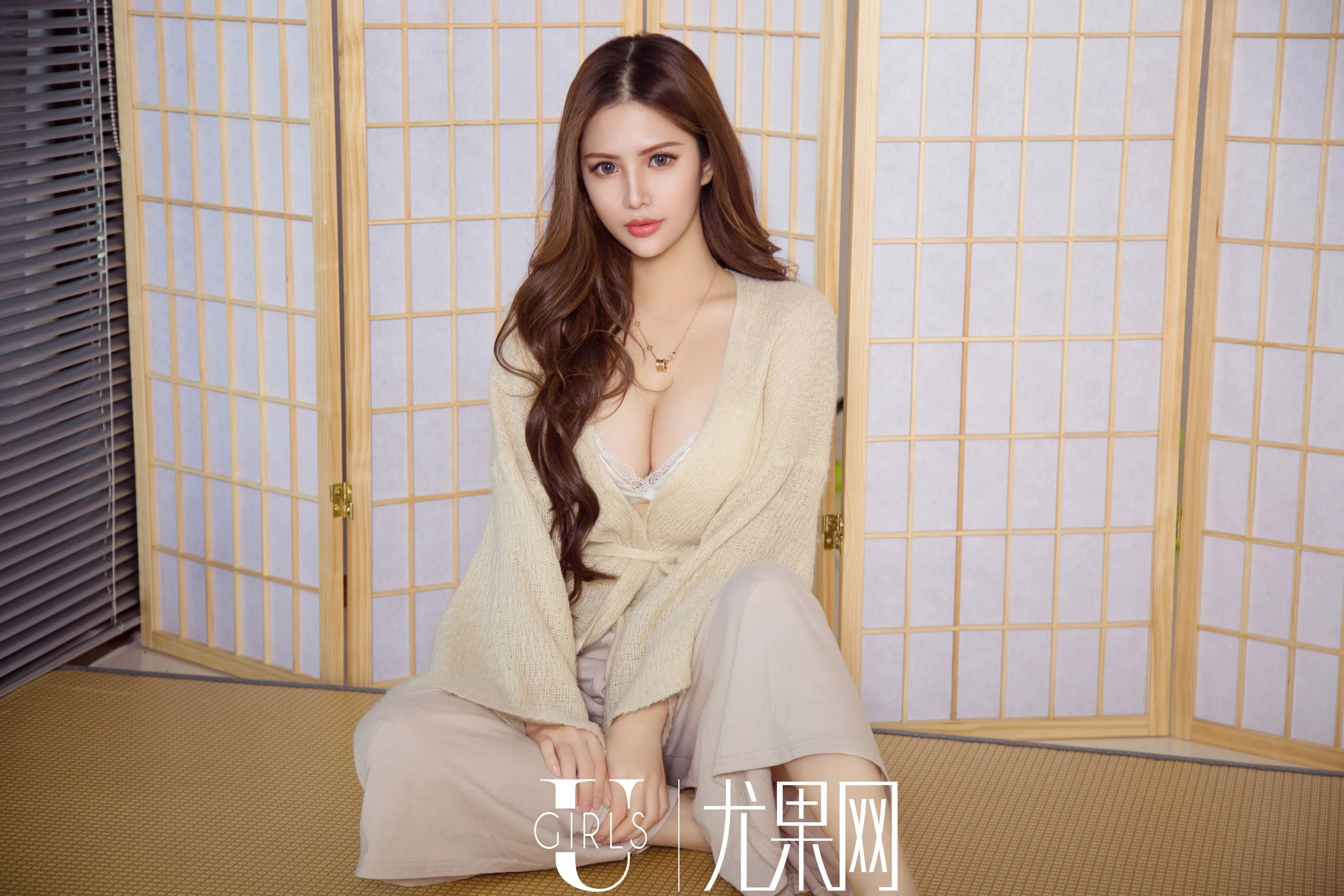 若彤BOOMBOOM《性感的纯真》 [尤果Ugirls] U384 写真集 - 爱照片