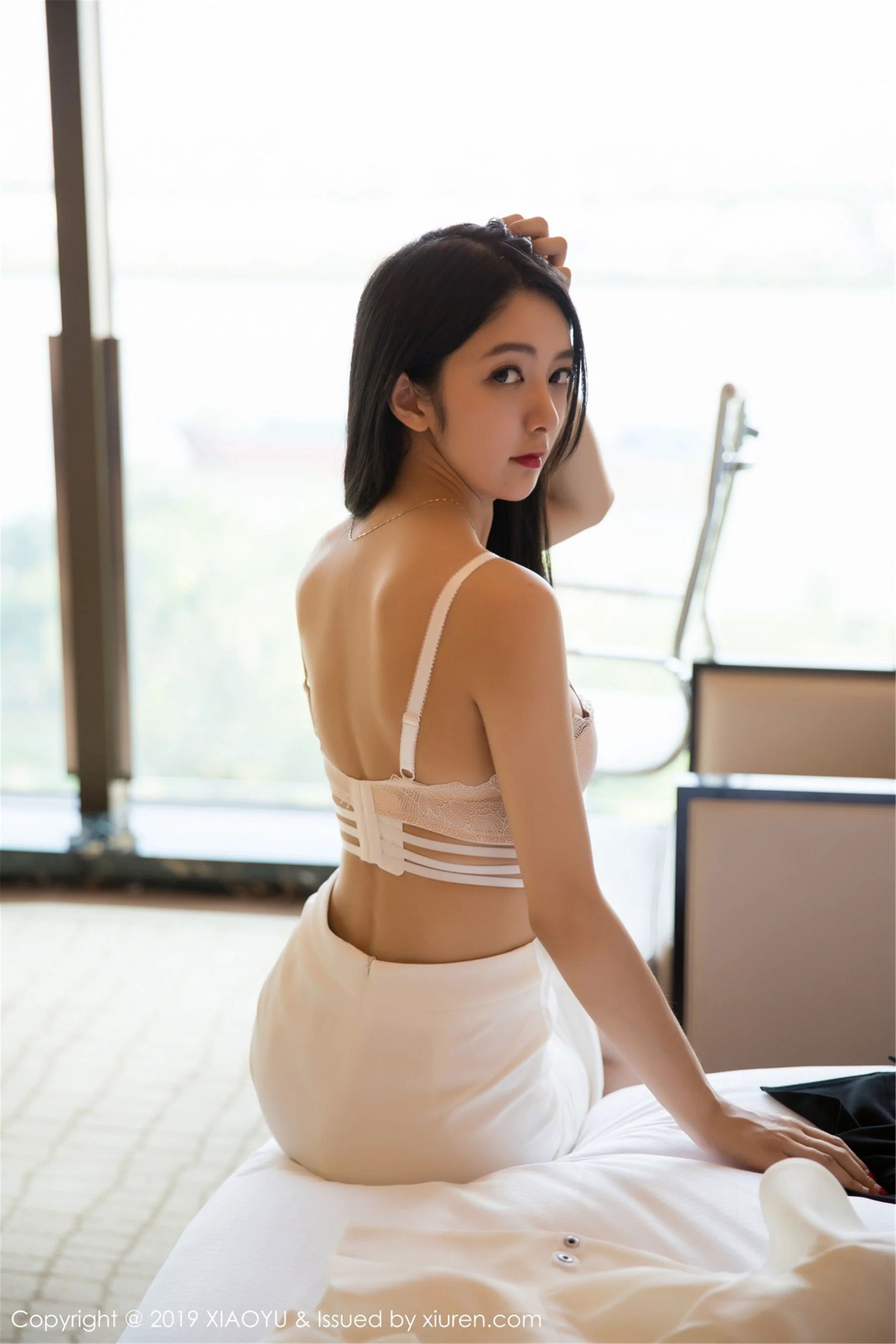 Angela喜欢猫《隐约之下的丝袜美腿玉足》 [语画界XIAOYU] Vol.052 写真集 - 爱照片