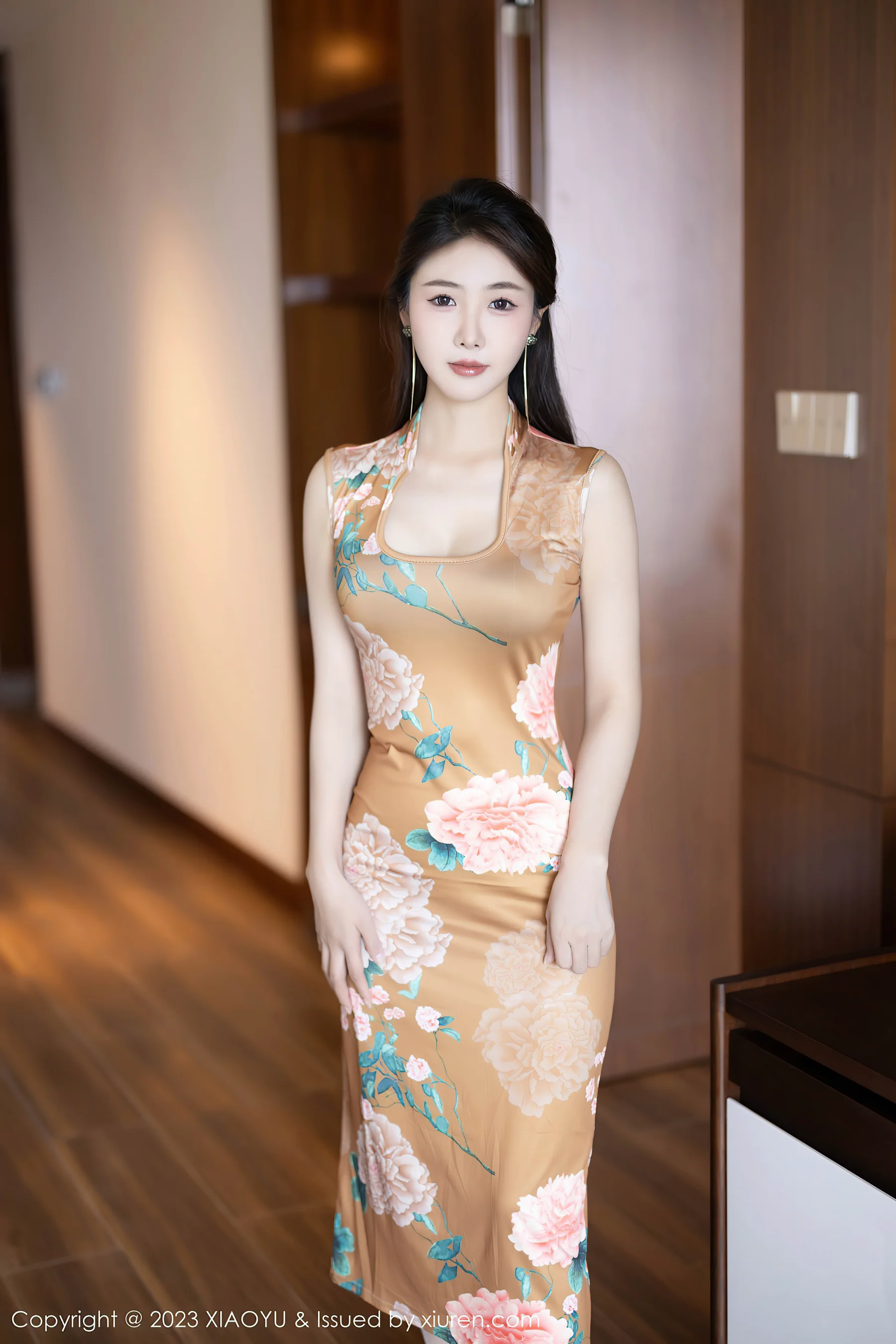 [XIAOYU语画界] VOL.1133 苏苏阿 旗袍美腿 - 爱照片